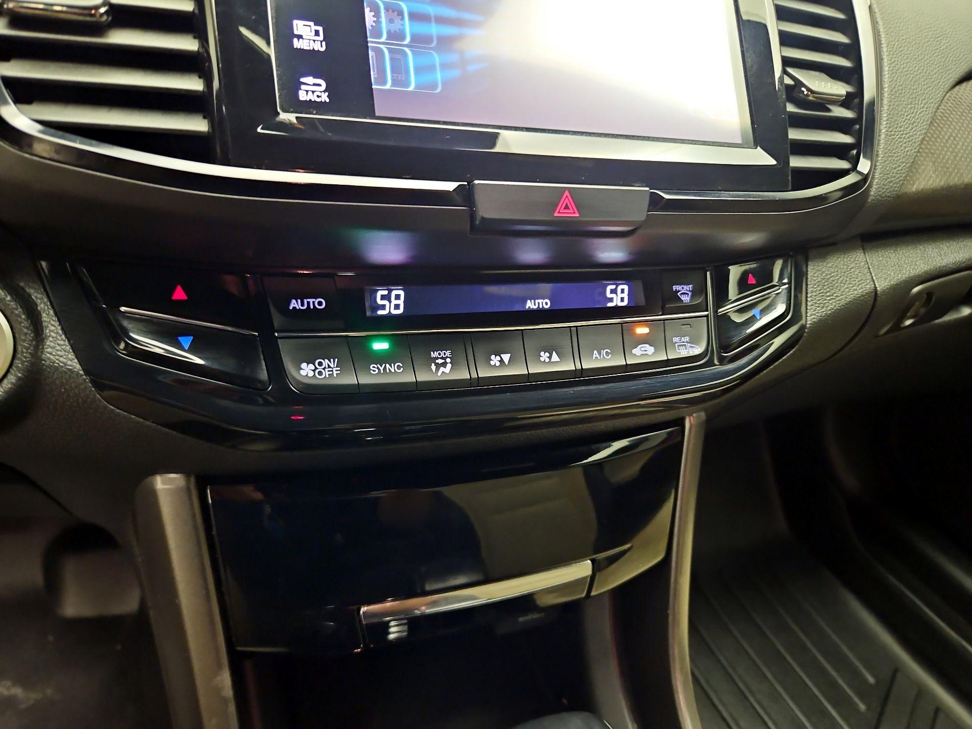 Thumbnail: 2016 Honda Accord - 17