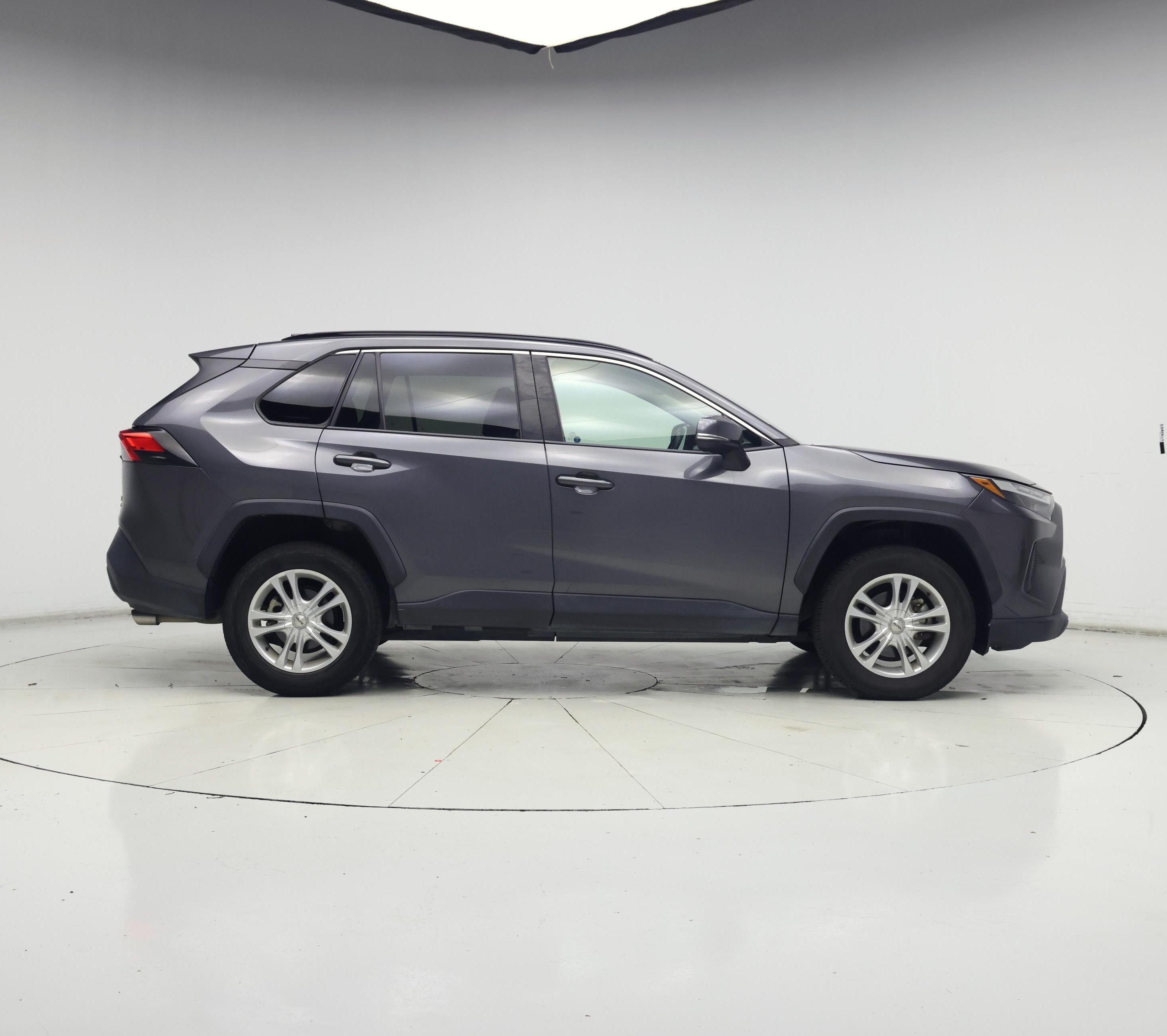 Thumbnail: 2022 Toyota RAV4 - 7