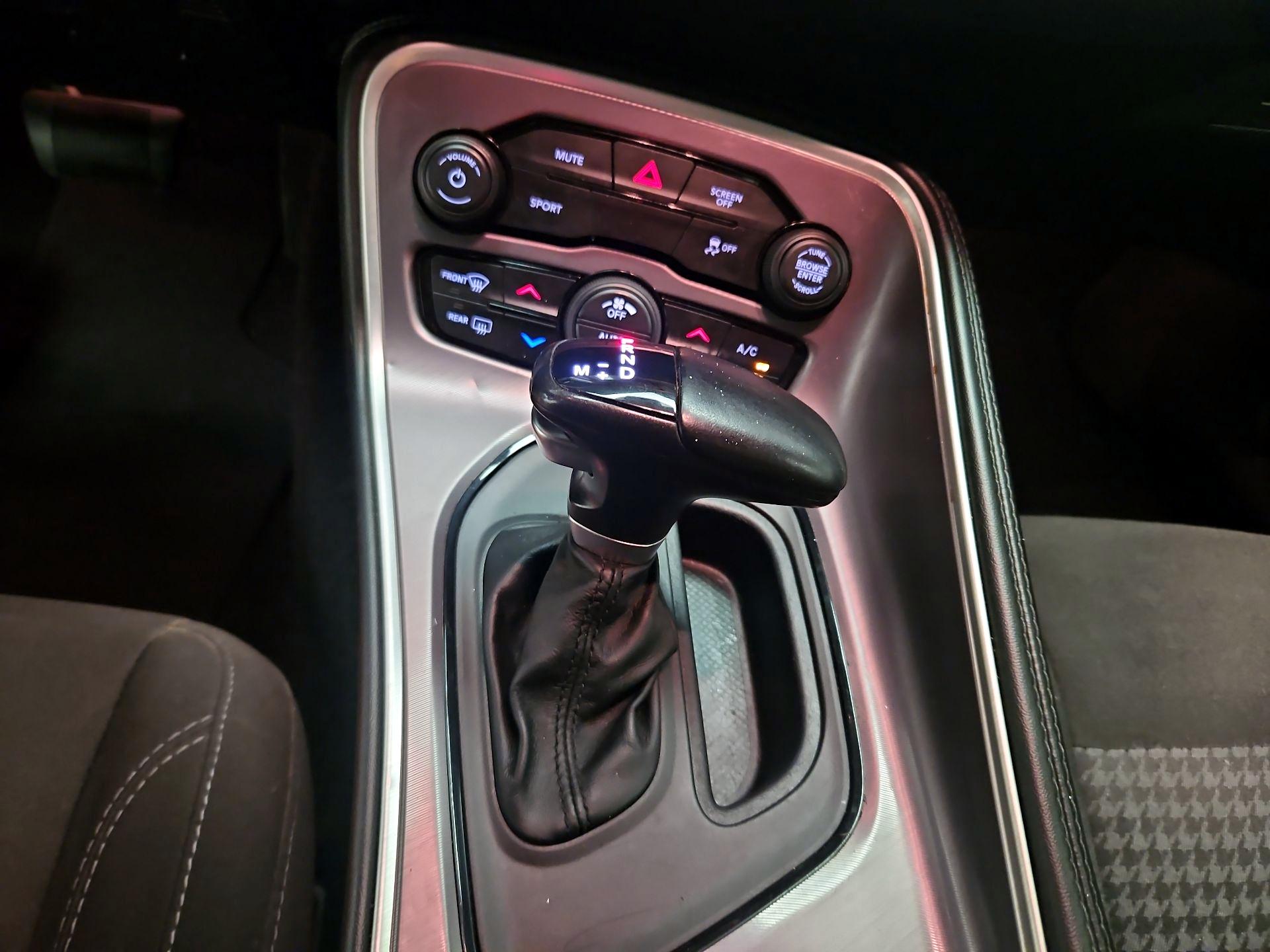 Thumbnail: 2022 Dodge Challenger - 17