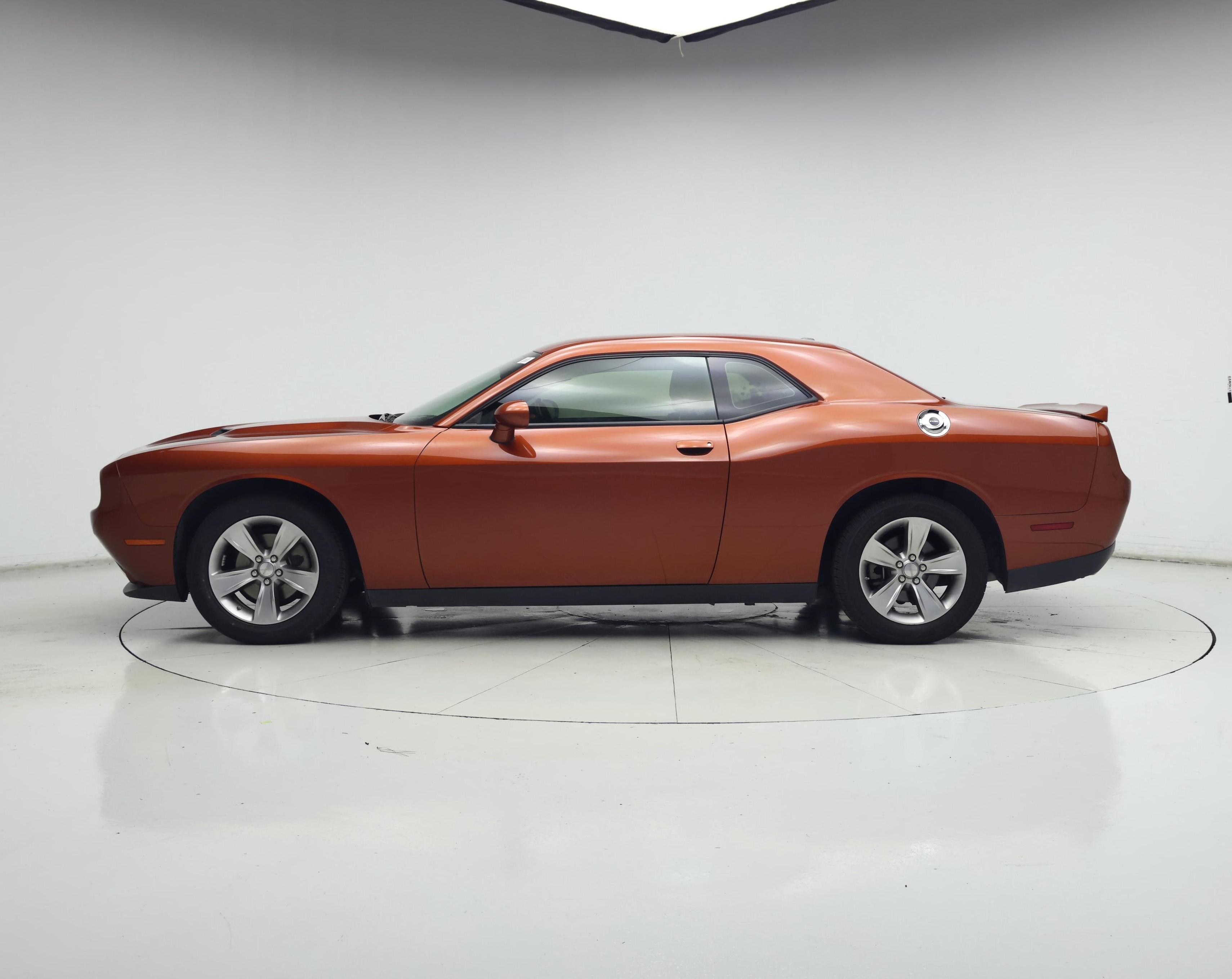 Thumbnail: 2022 Dodge Challenger - 3