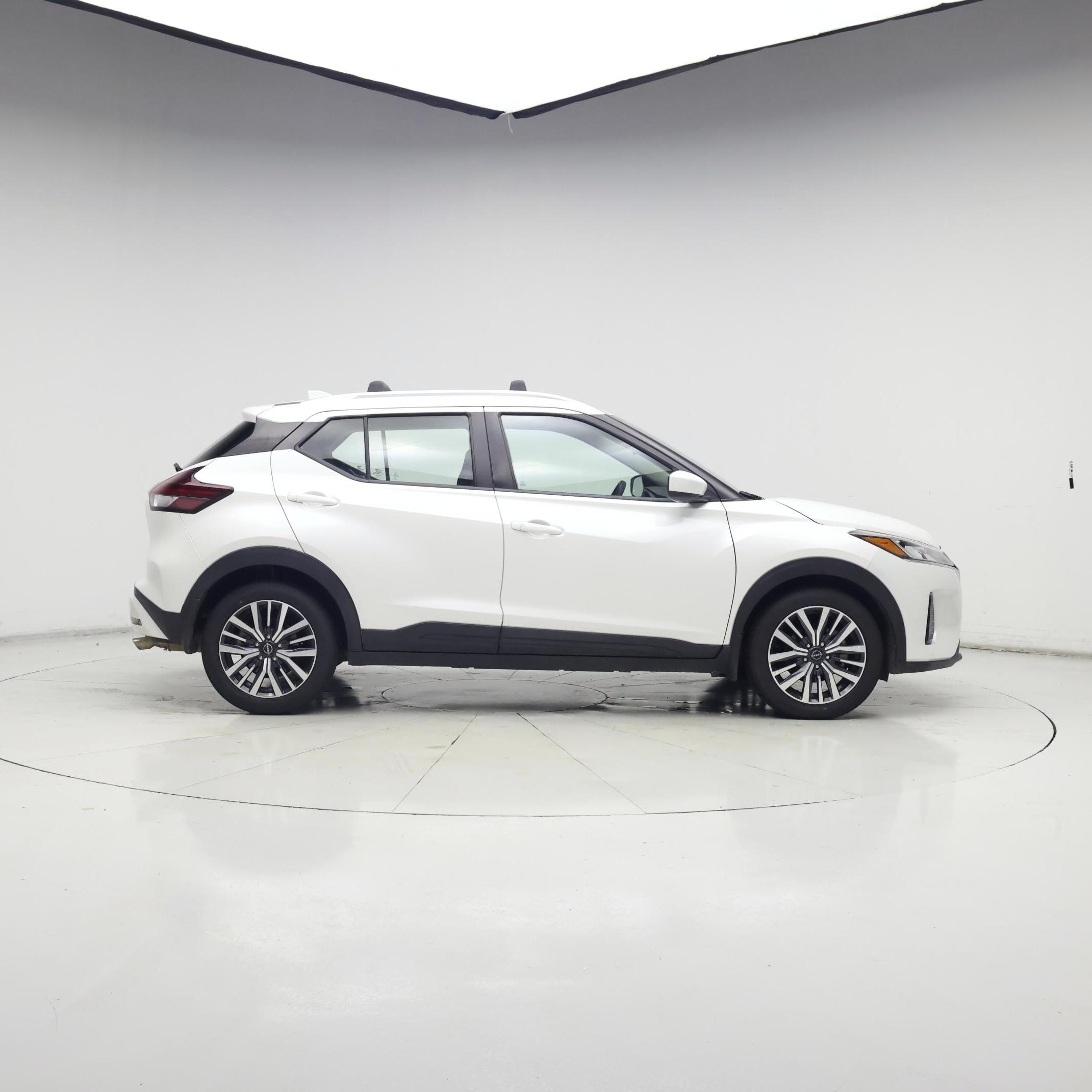 Thumbnail: 2022 Nissan Kicks - 7