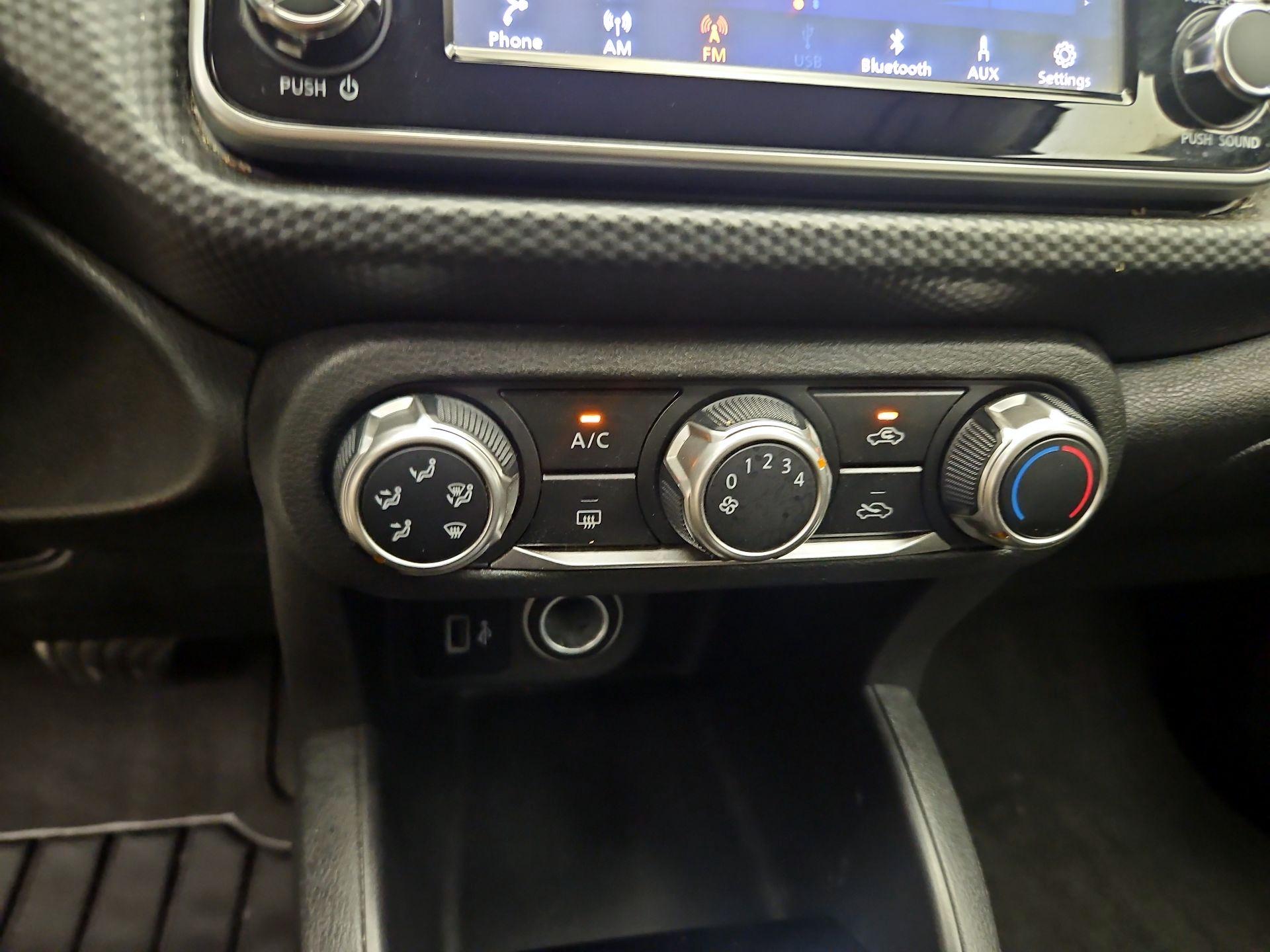 Thumbnail: 2021 Nissan Kicks - 16