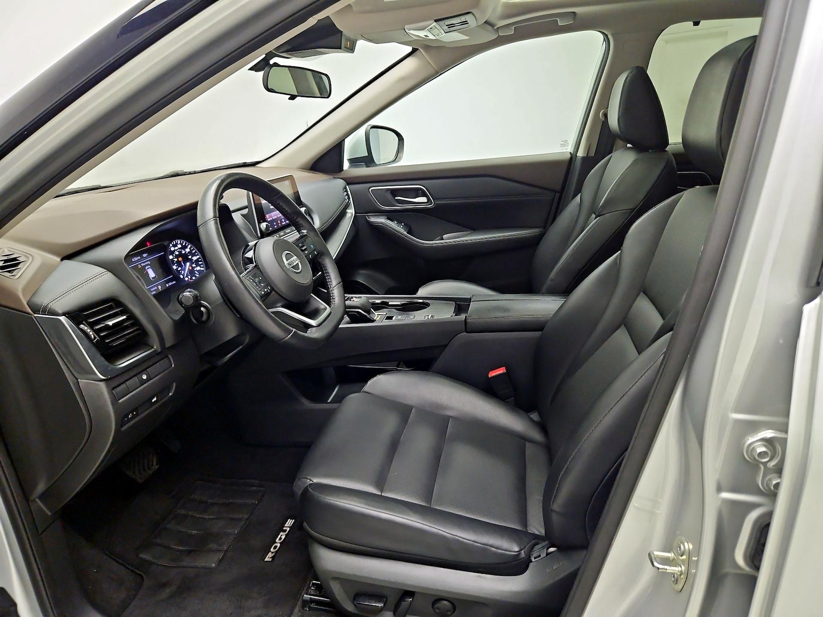 2021 Nissan Rogue SV - Photo 12