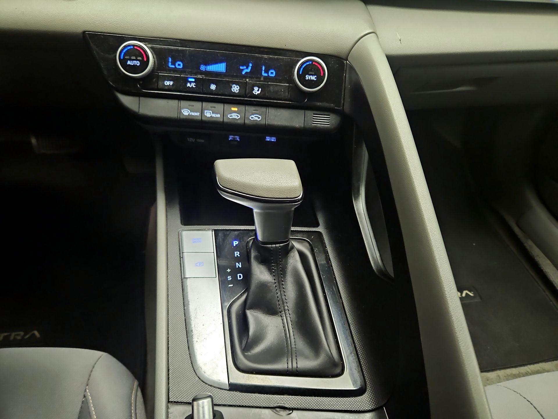 Thumbnail: 2023 Hyundai Elantra - 16