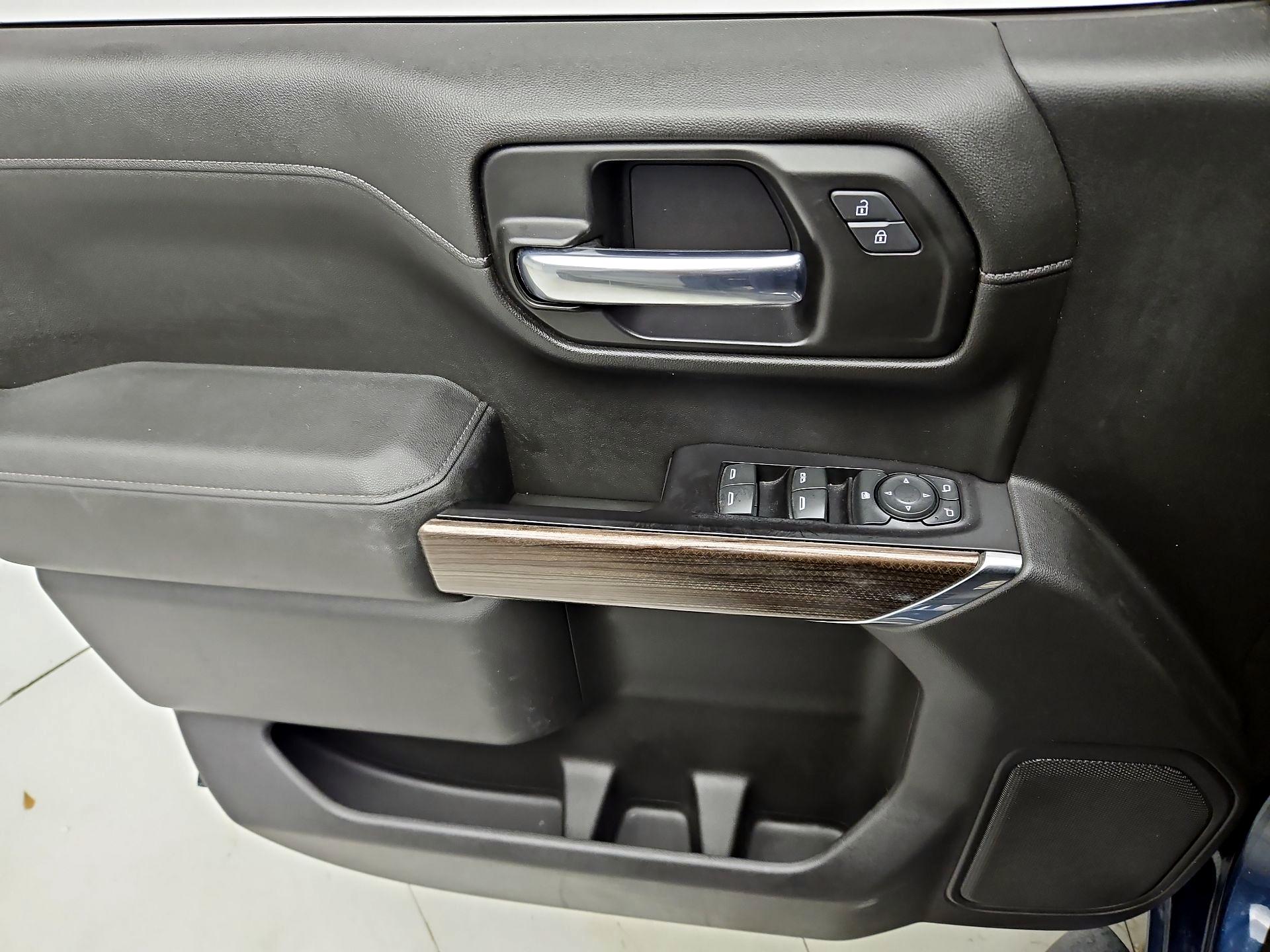 Thumbnail: 2019 Chevrolet Silverado 1500 - 12
