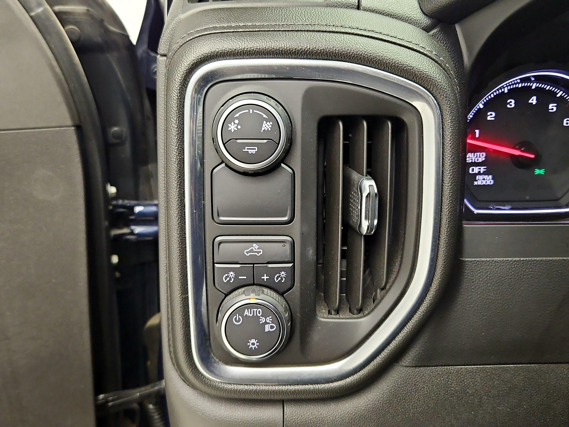 Thumbnail: 2019 Chevrolet Silverado 1500 - 13