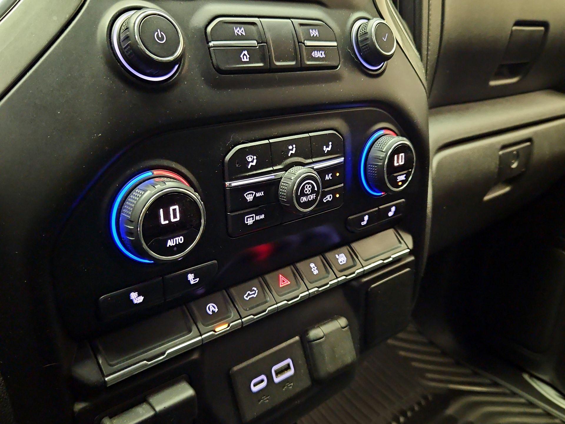 Thumbnail: 2019 Chevrolet Silverado 1500 - 16