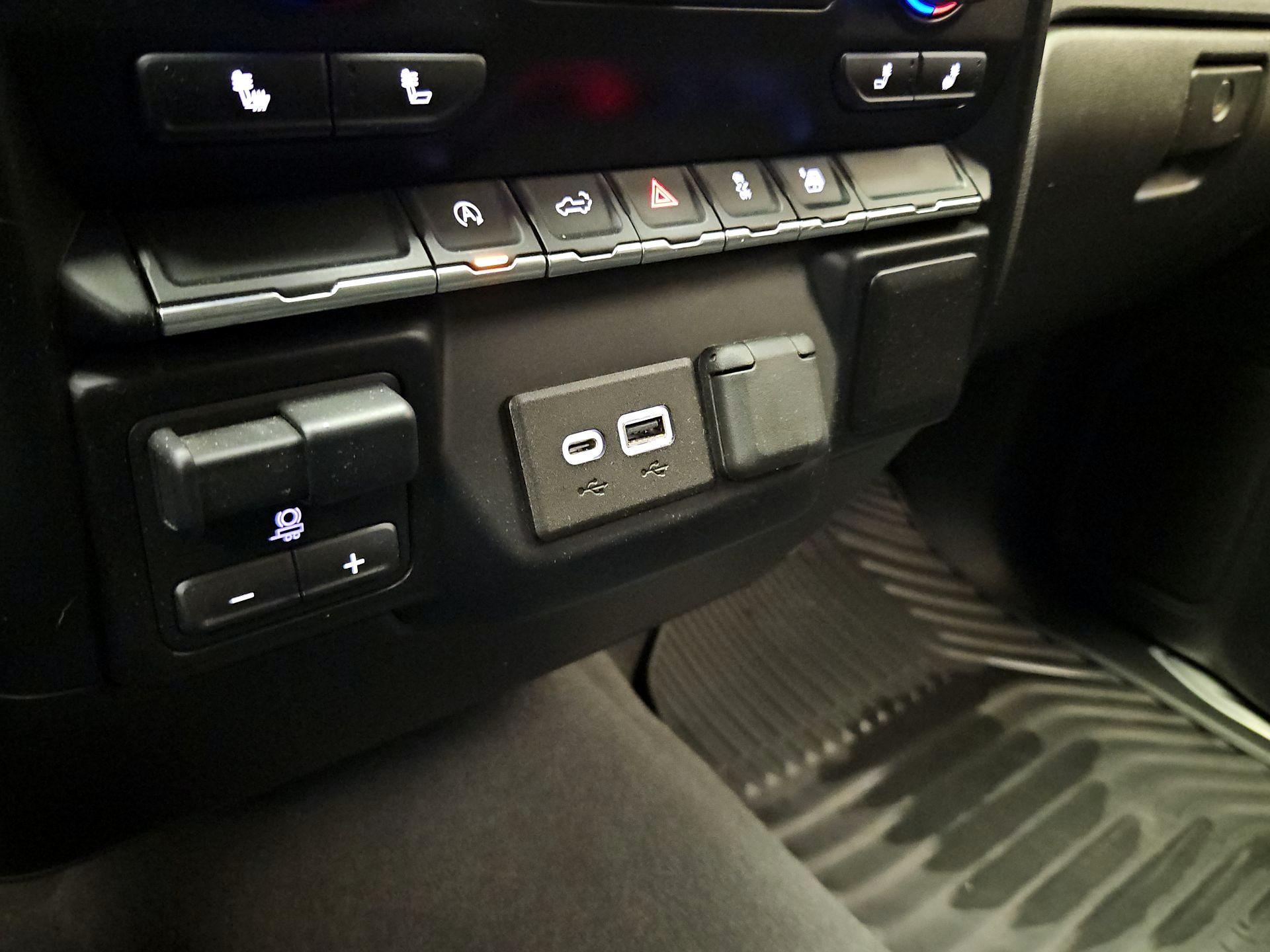 Thumbnail: 2019 Chevrolet Silverado 1500 - 18