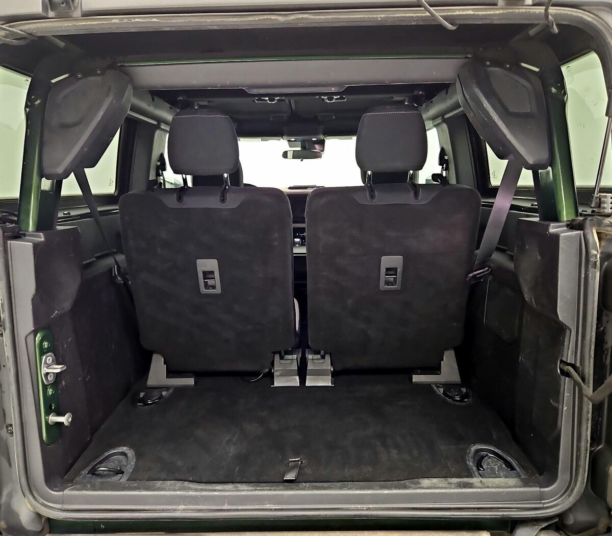 Trunk/Cargo (Seats Up)