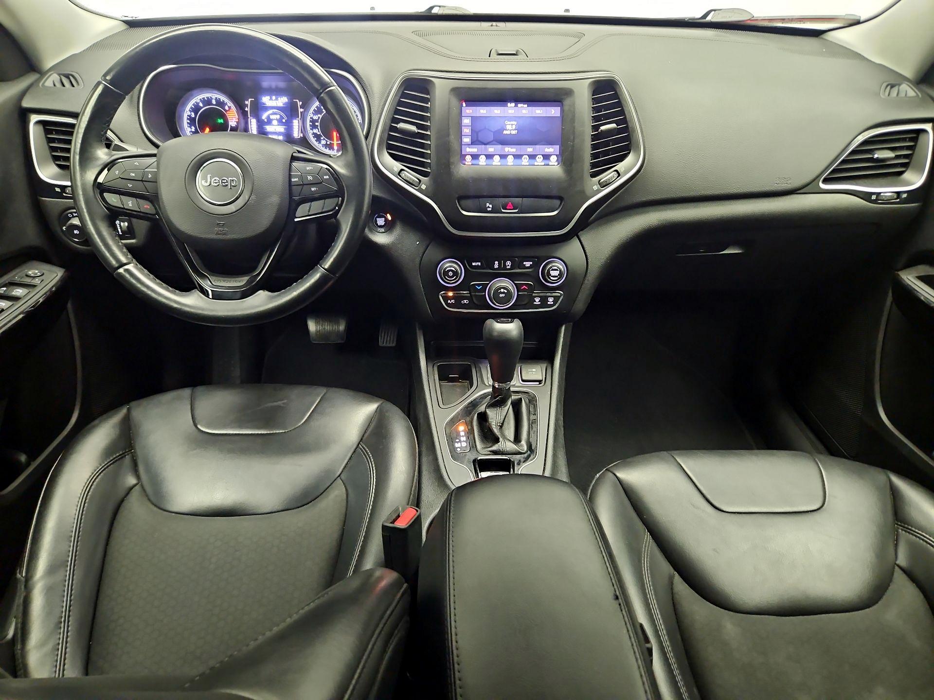 Thumbnail: 2019 Jeep Cherokee - 9