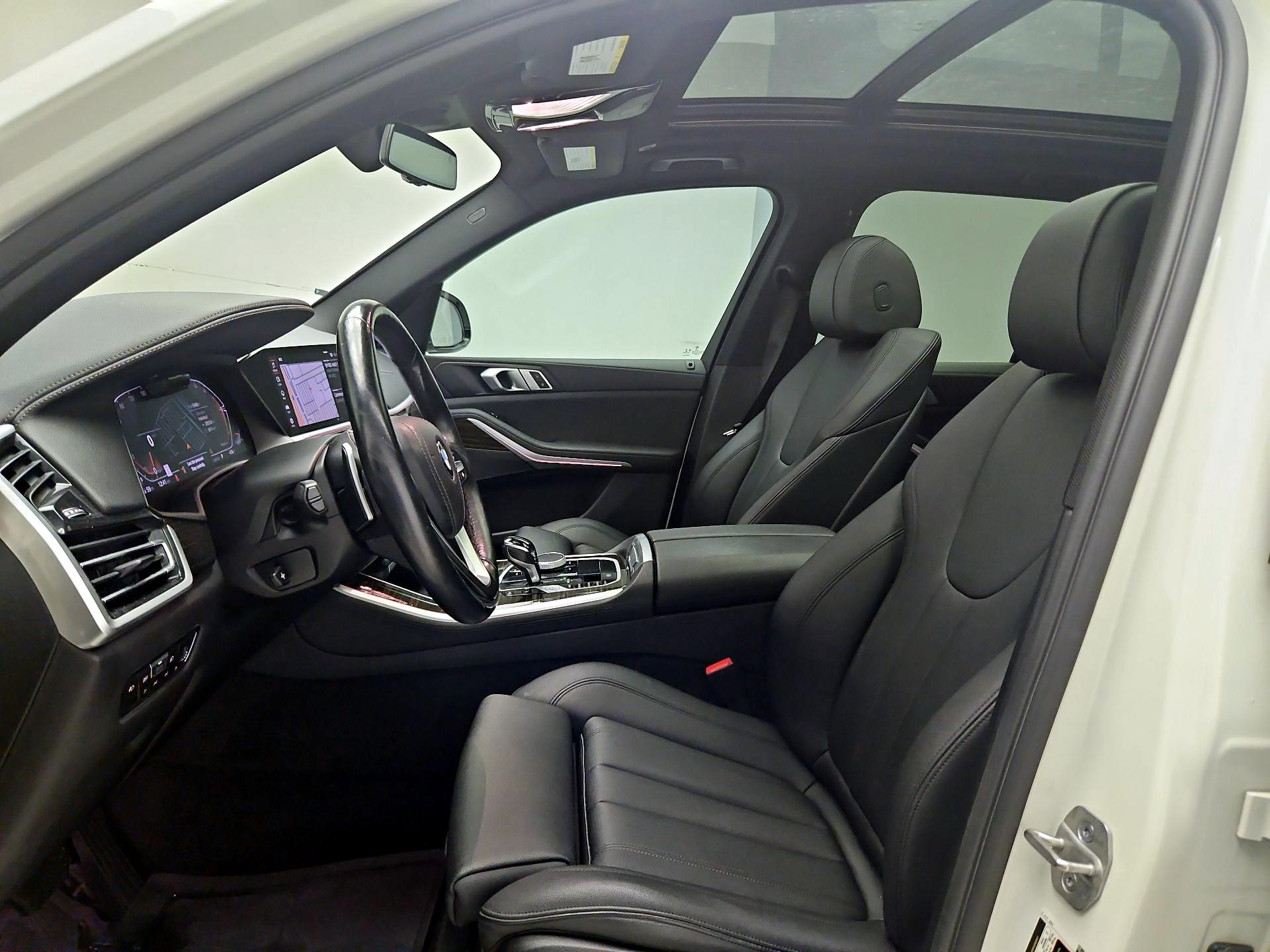 Thumbnail: 2021 BMW X5 - 11