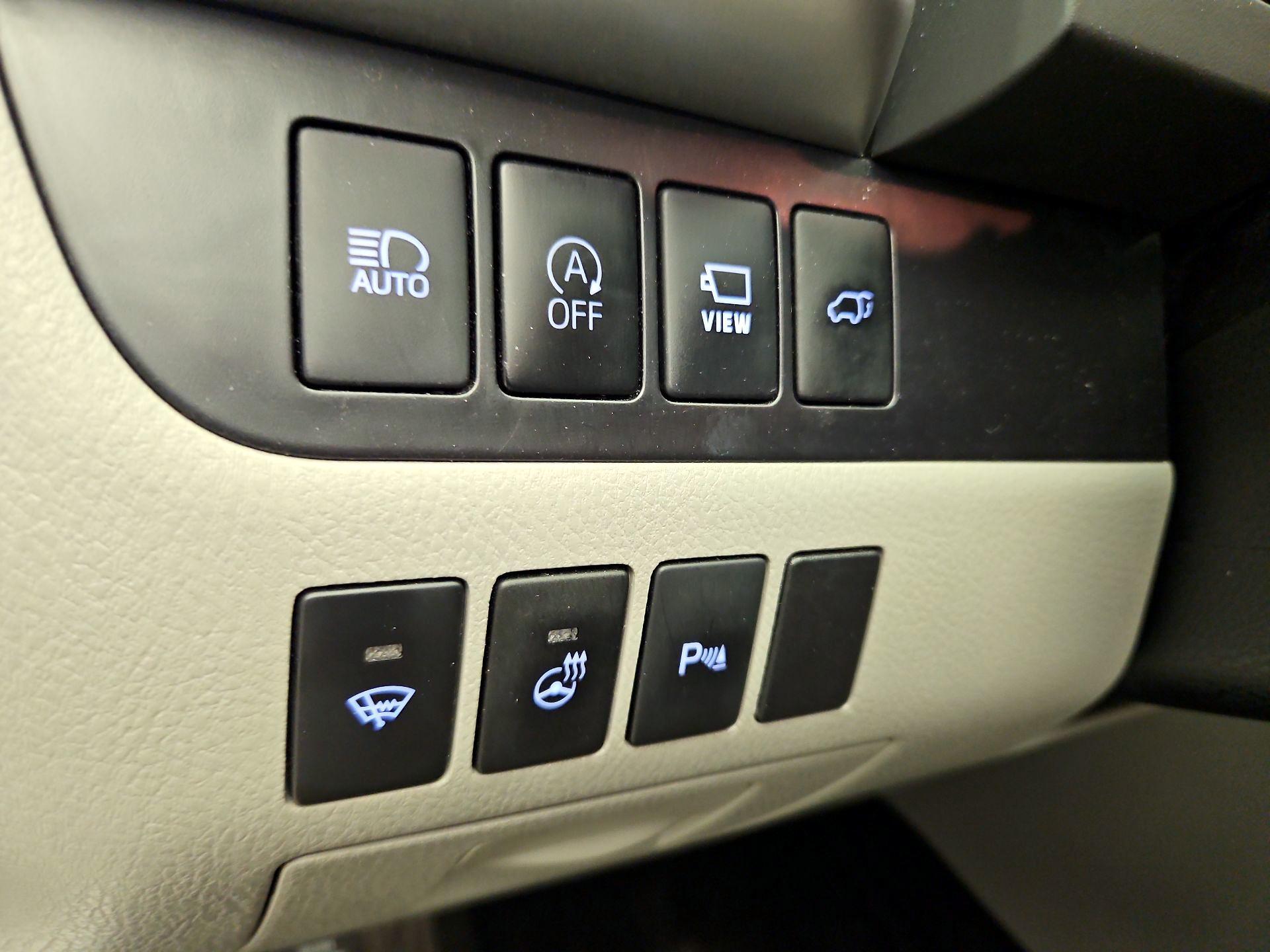 Thumbnail: 2019 Toyota Highlander - 13