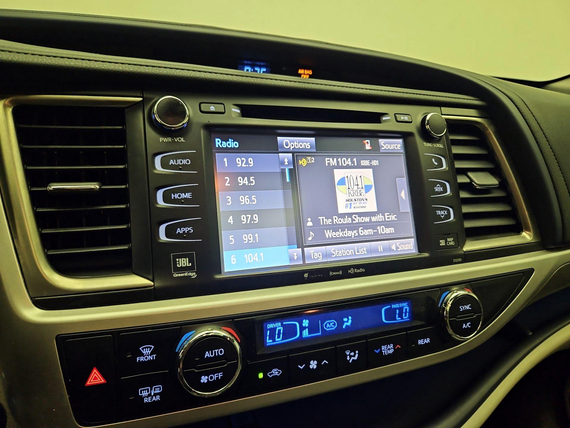 Thumbnail: 2019 Toyota Highlander - 15
