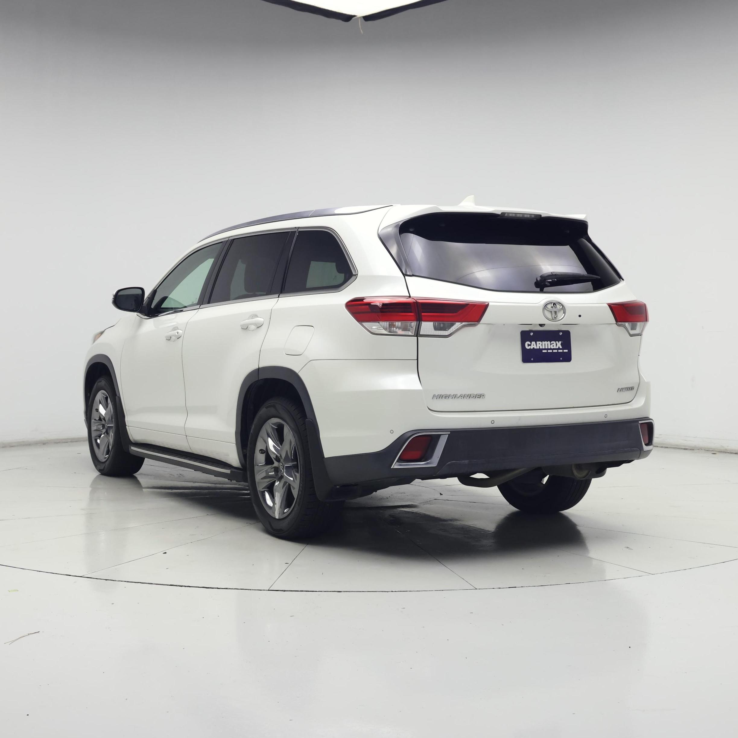 Thumbnail: 2019 Toyota Highlander - 2