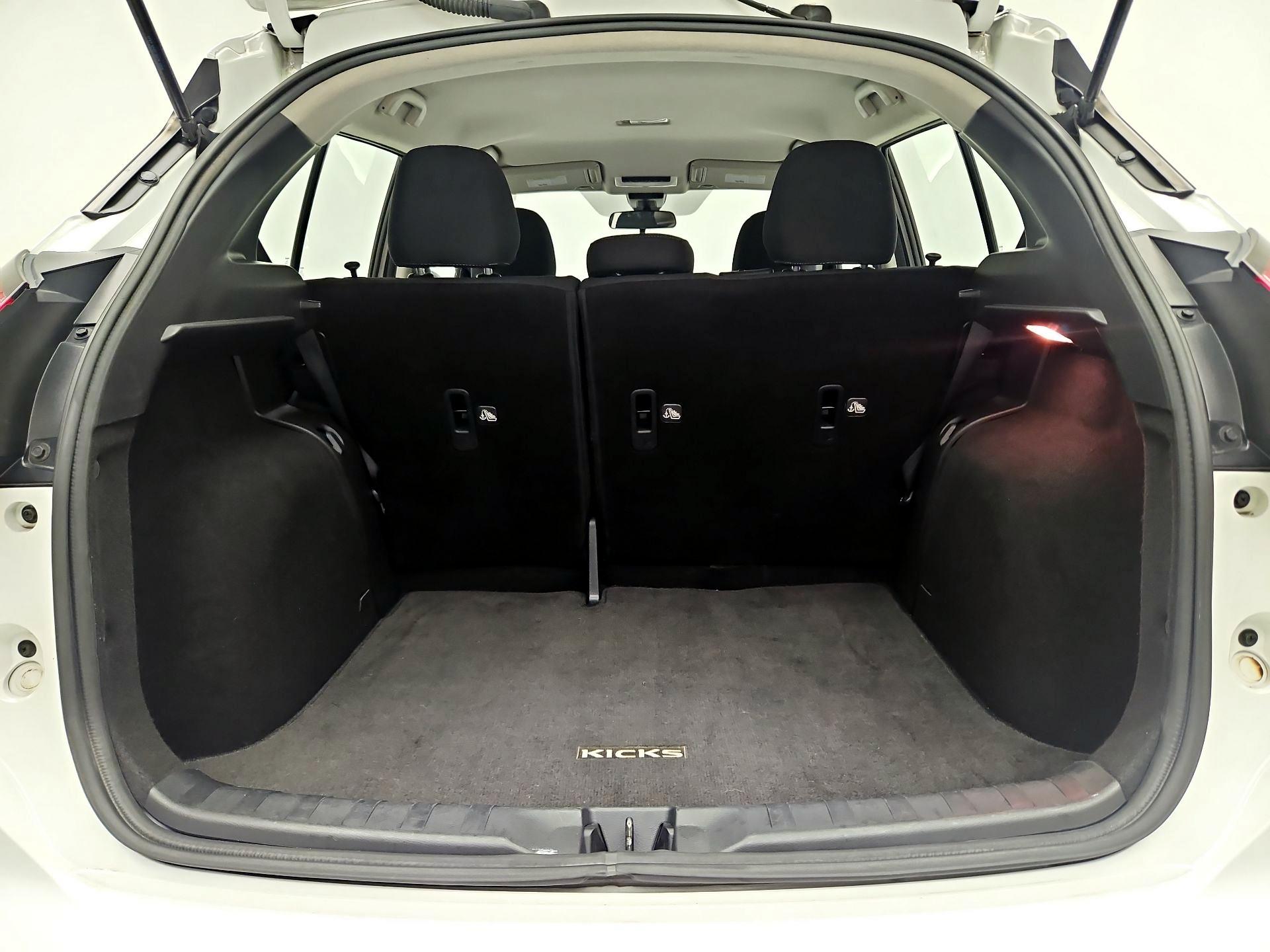 Thumbnail: 2021 Nissan Kicks - 20