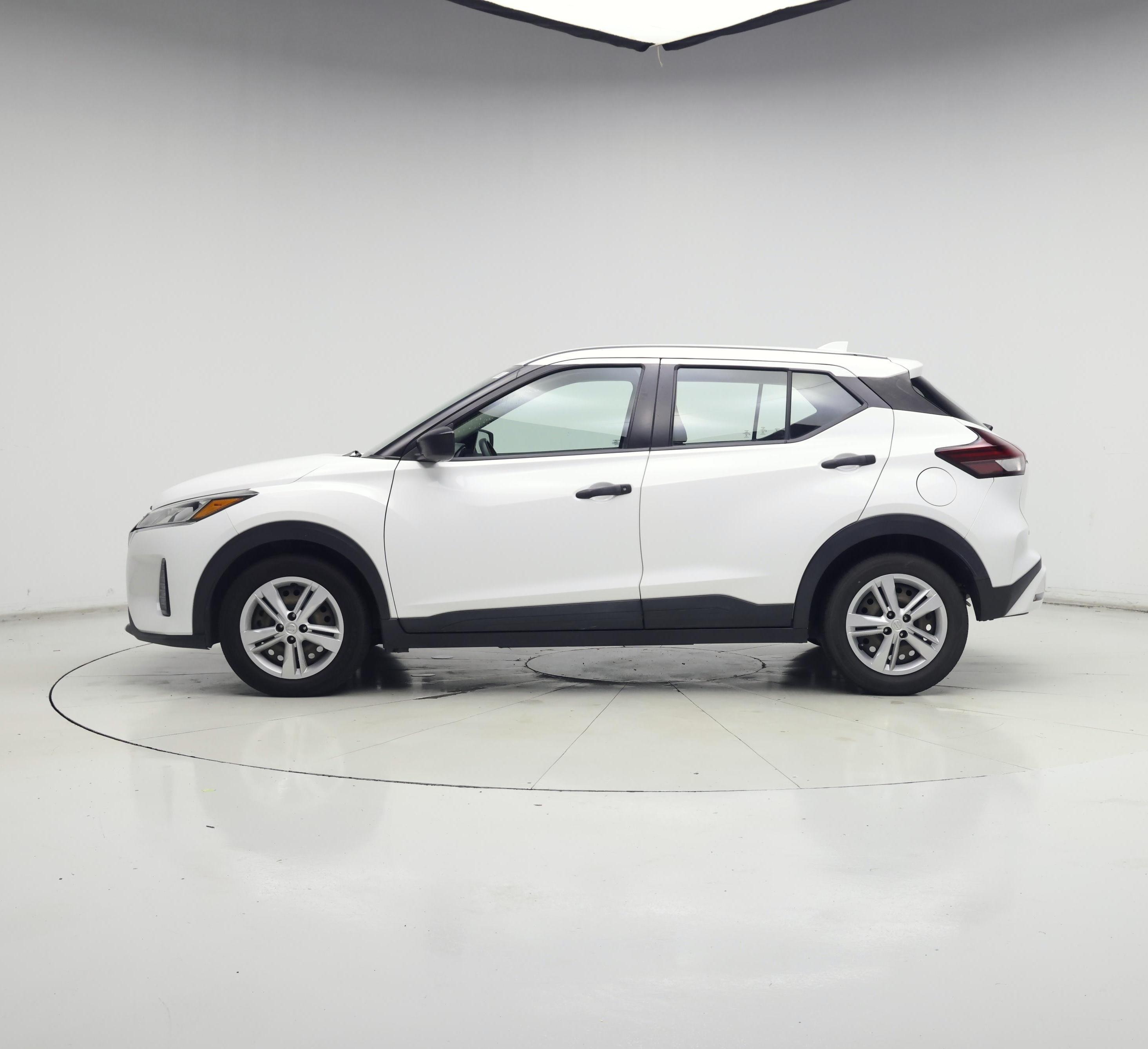 Thumbnail: 2021 Nissan Kicks - 3