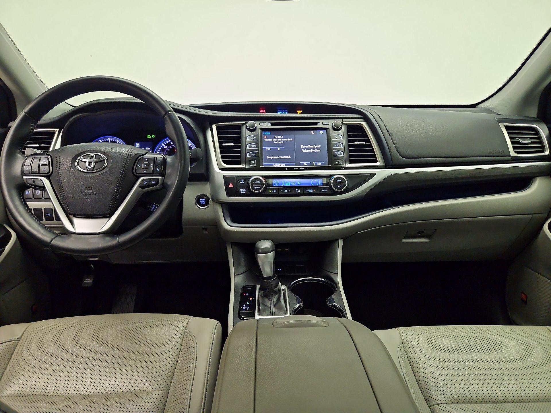 Thumbnail: 2019 Toyota Highlander - 9