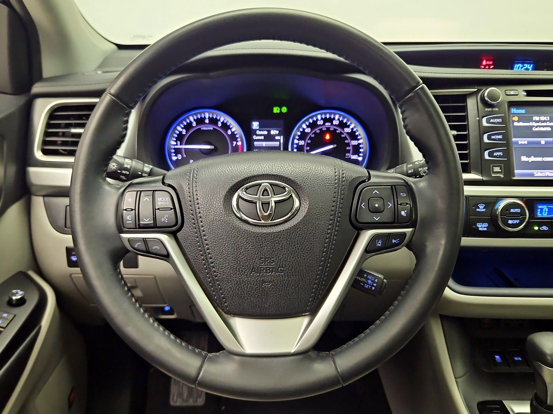 Thumbnail: 2019 Toyota Highlander - 10
