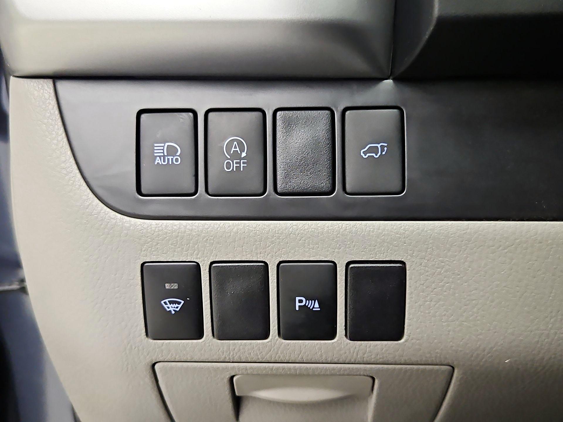 Thumbnail: 2019 Toyota Highlander - 13