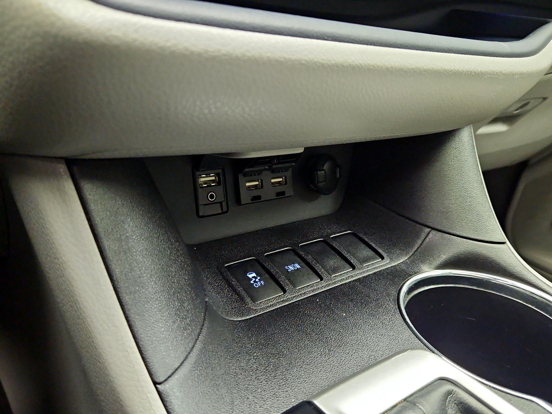 Thumbnail: 2019 Toyota Highlander - 18