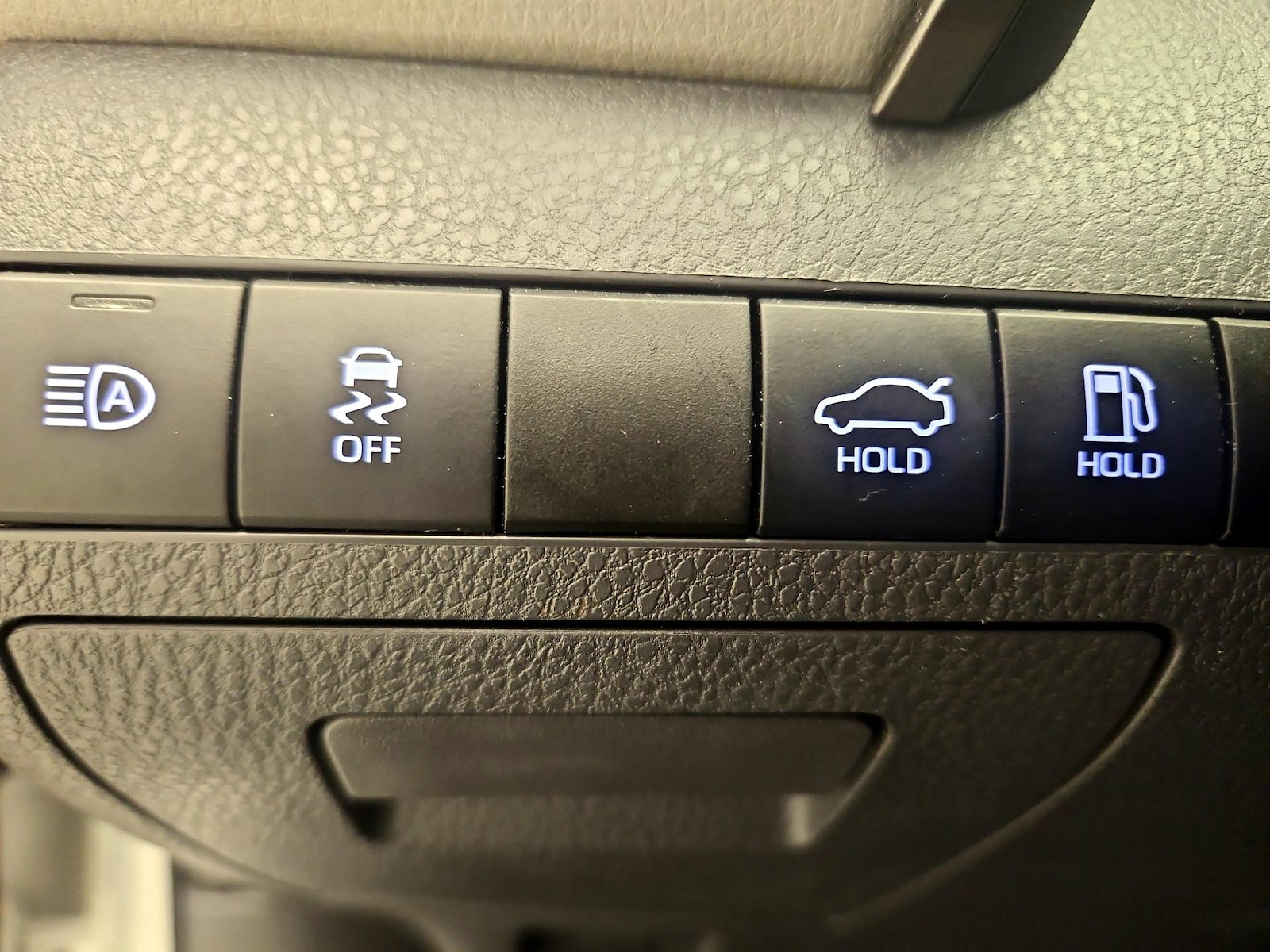 2022 Toyota Camry XLE - Photo 14