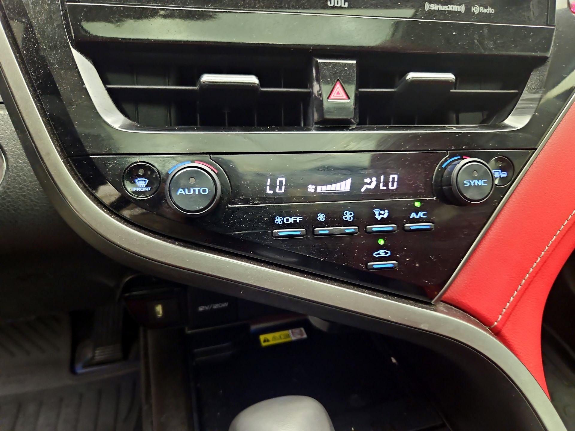 Thumbnail: 2022 Toyota Camry - 17