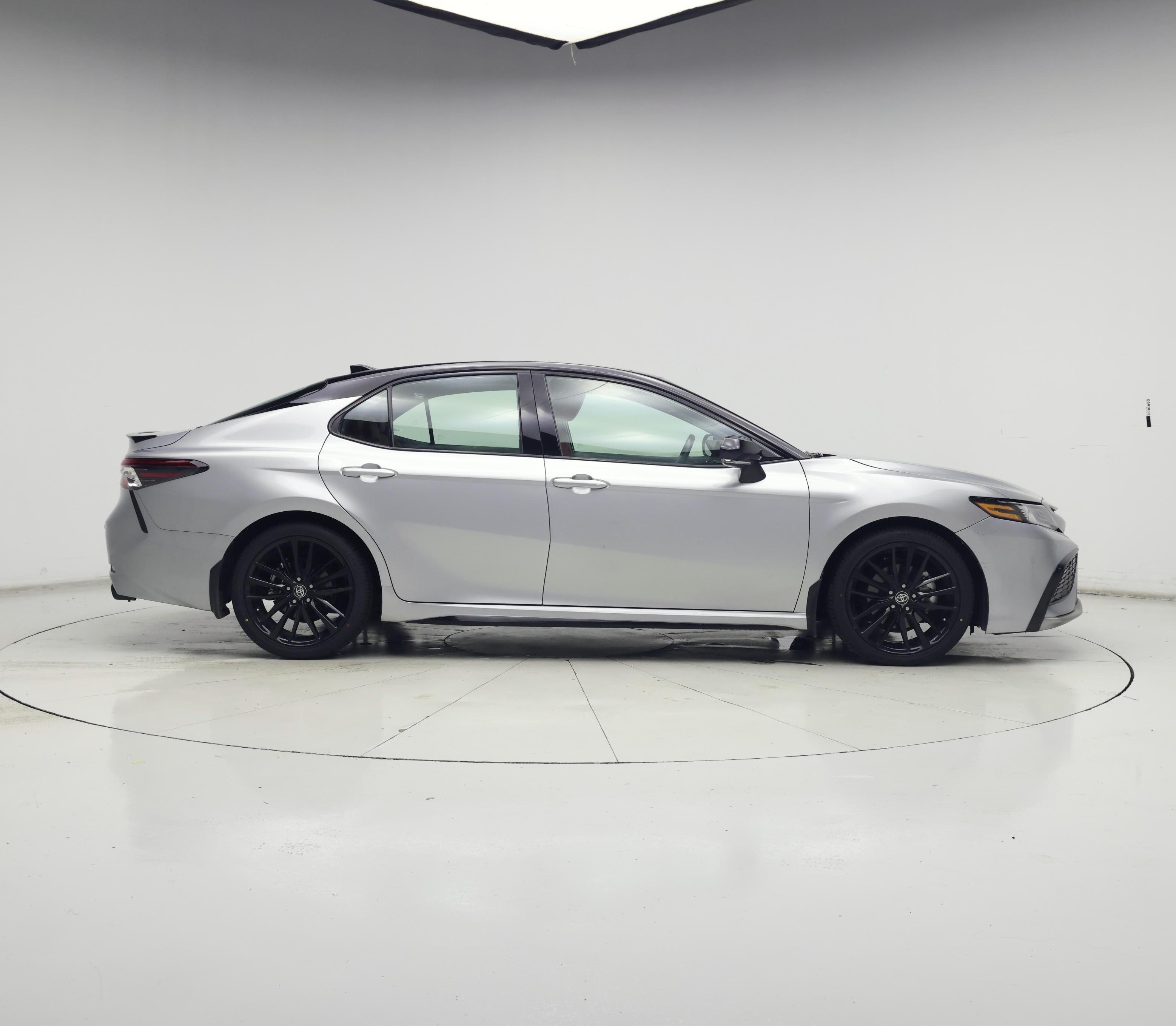 Thumbnail: 2022 Toyota Camry - 7