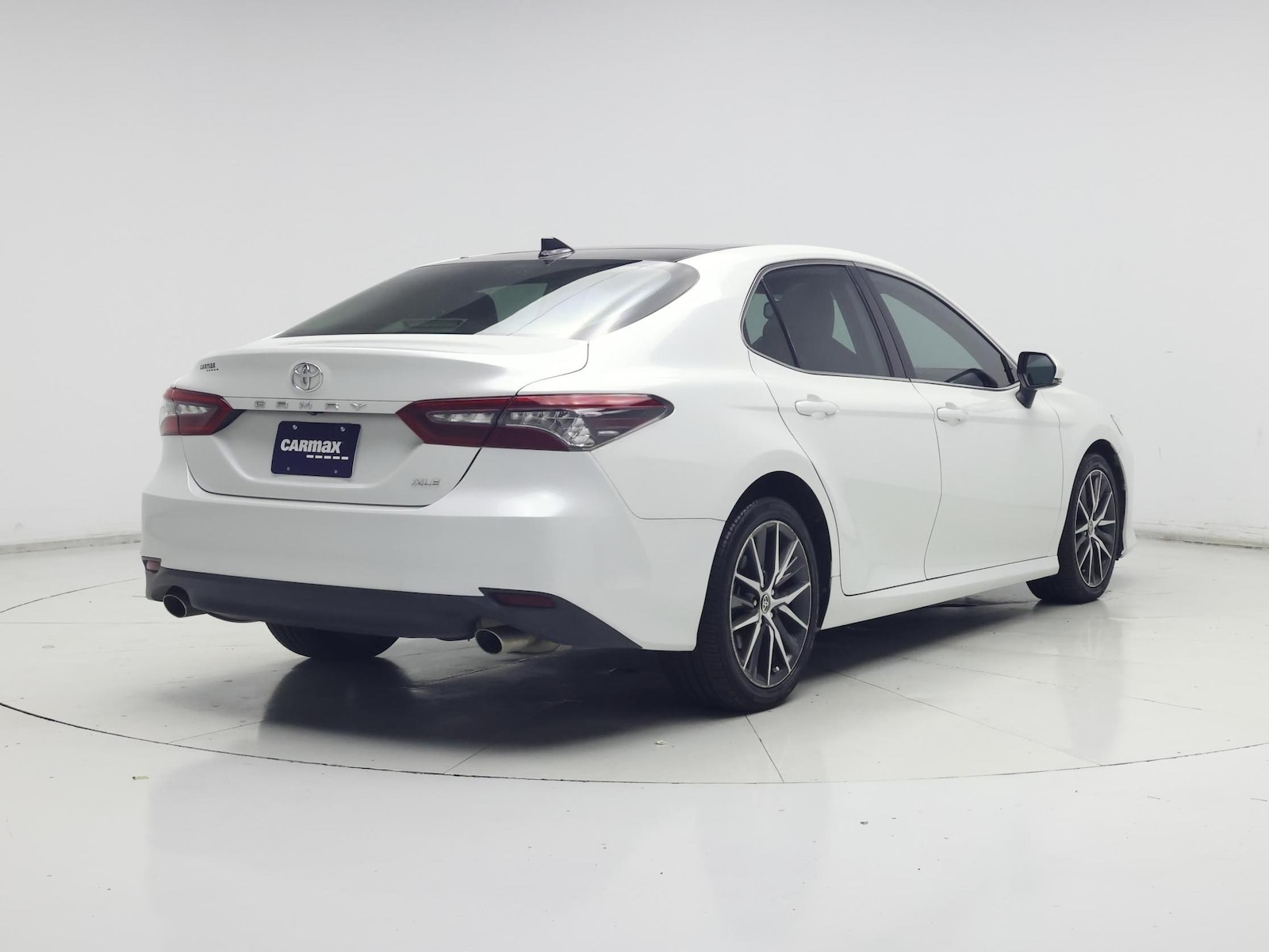 2022 Toyota Camry XLE - Photo 9