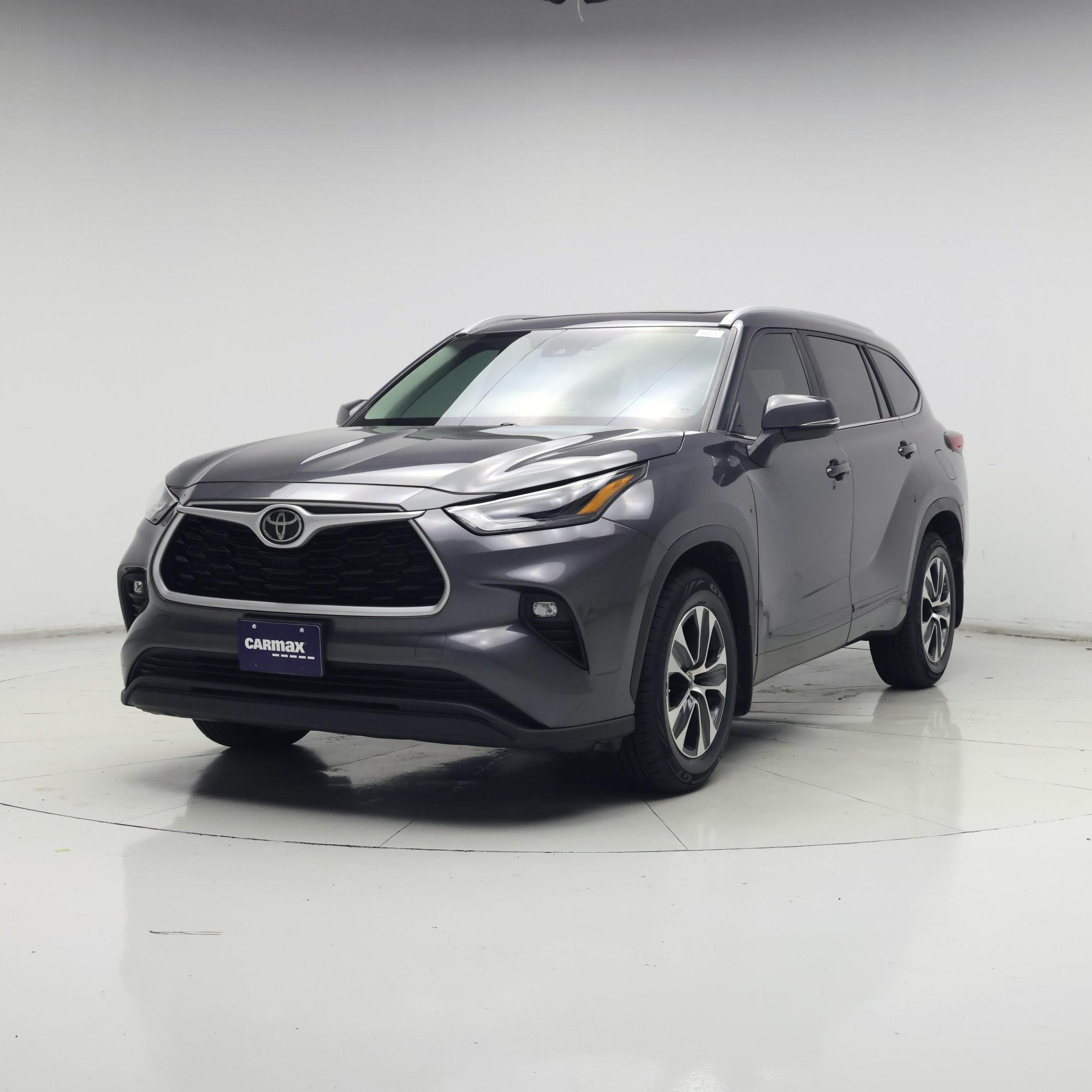 Thumbnail: 2023 Toyota Highlander - 4
