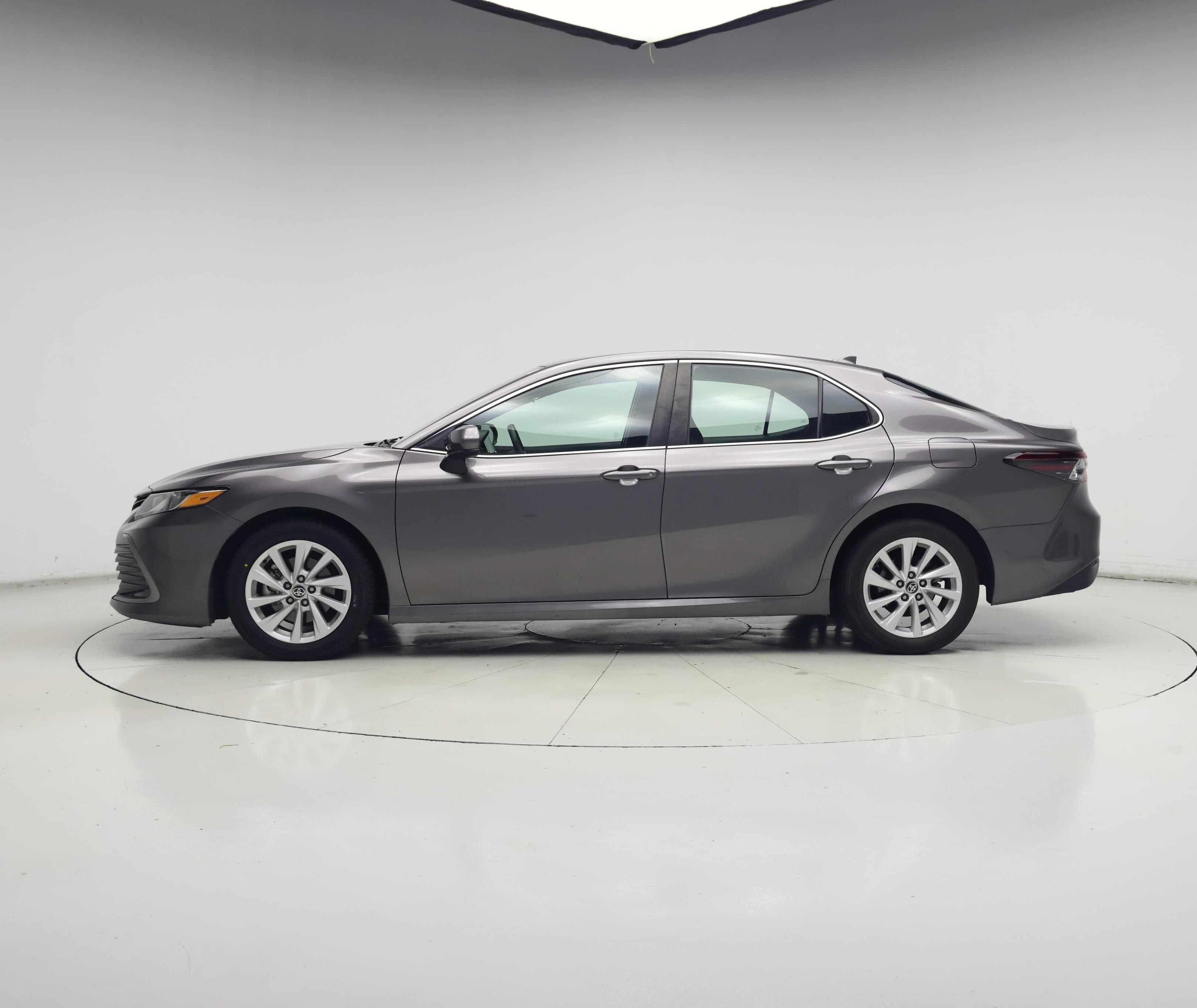 Thumbnail: 2022 Toyota Camry - 3