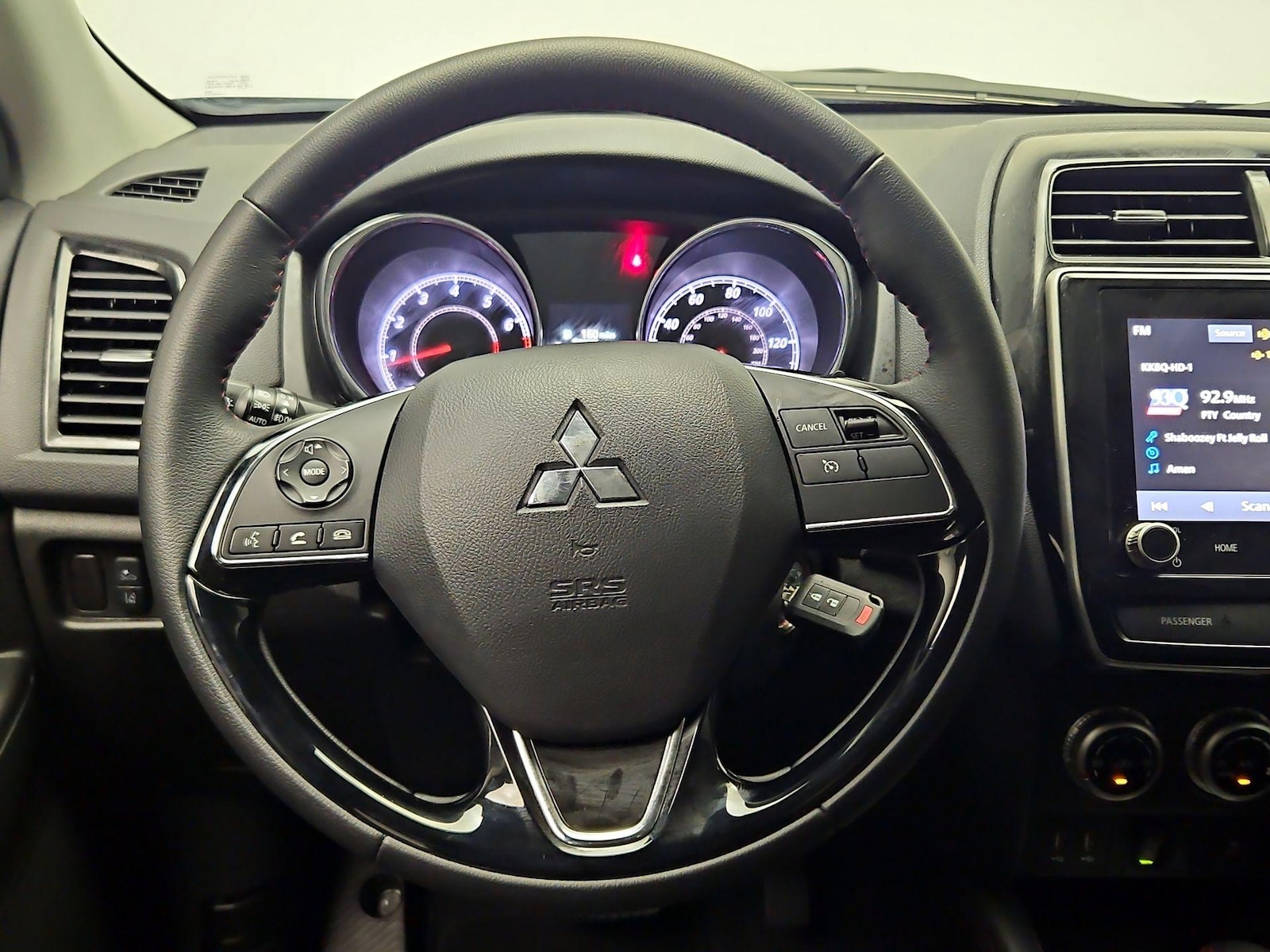 2025 Mitsubishi Outlander Sport LE - Photo 11