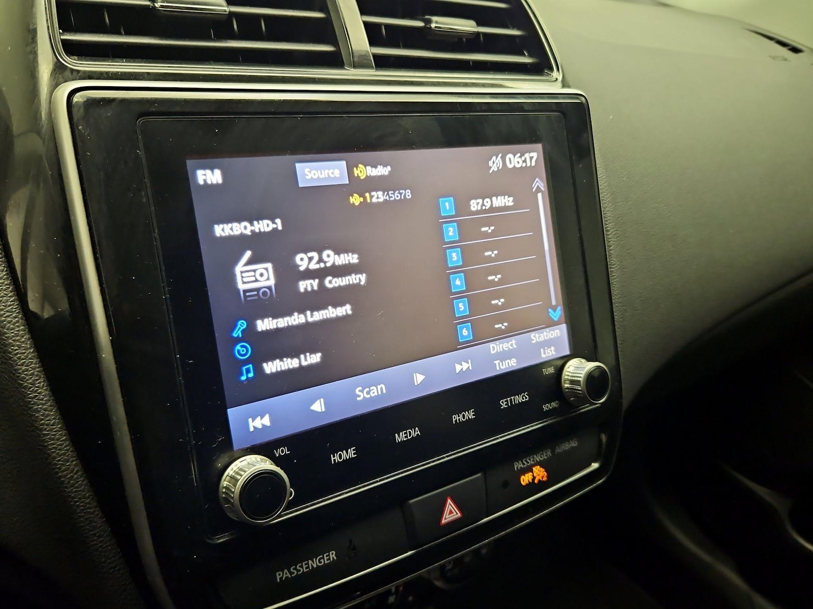 2025 Mitsubishi Outlander Sport LE - Photo 16