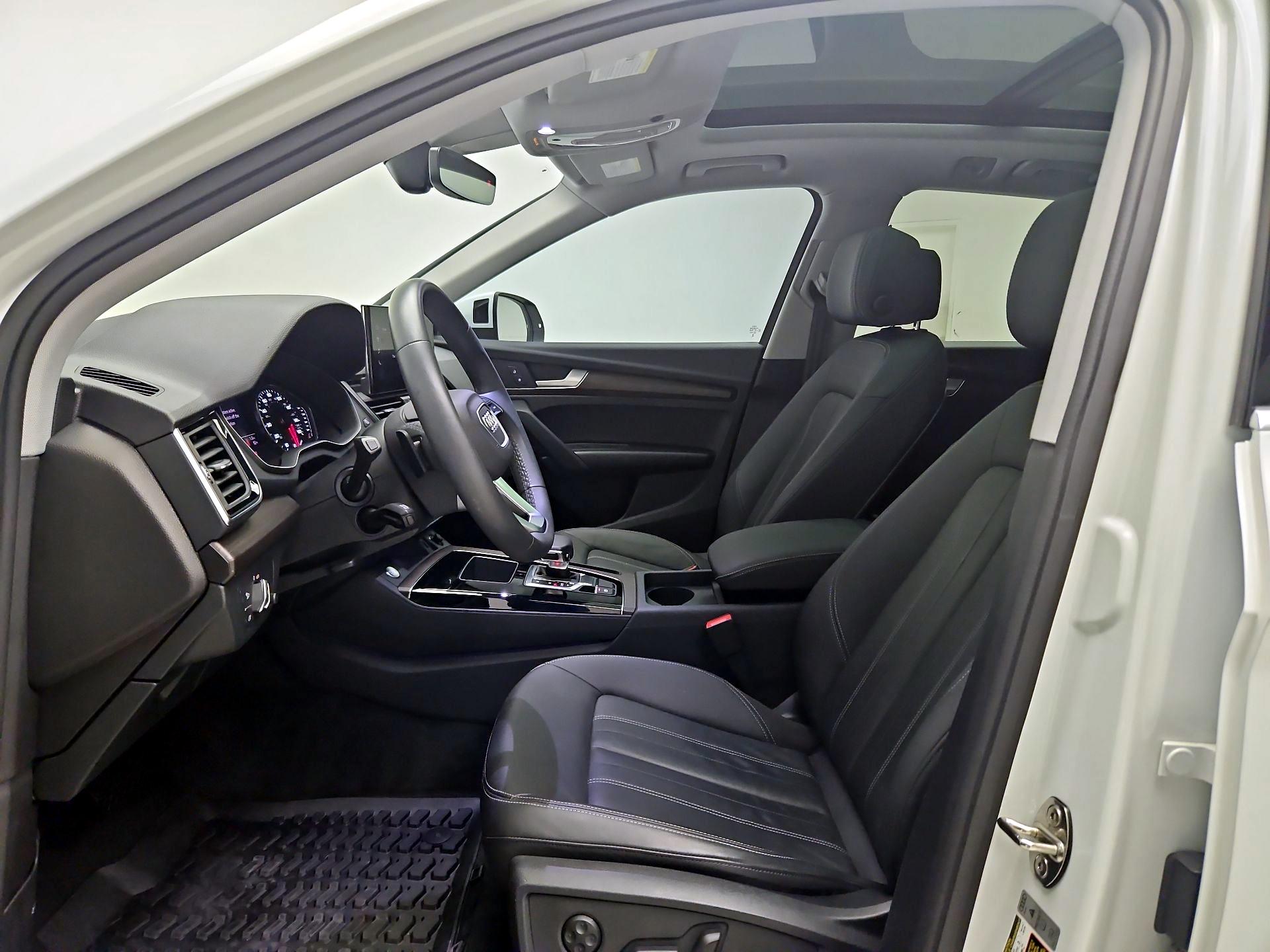 Thumbnail: 2024 Audi Q5 - 11