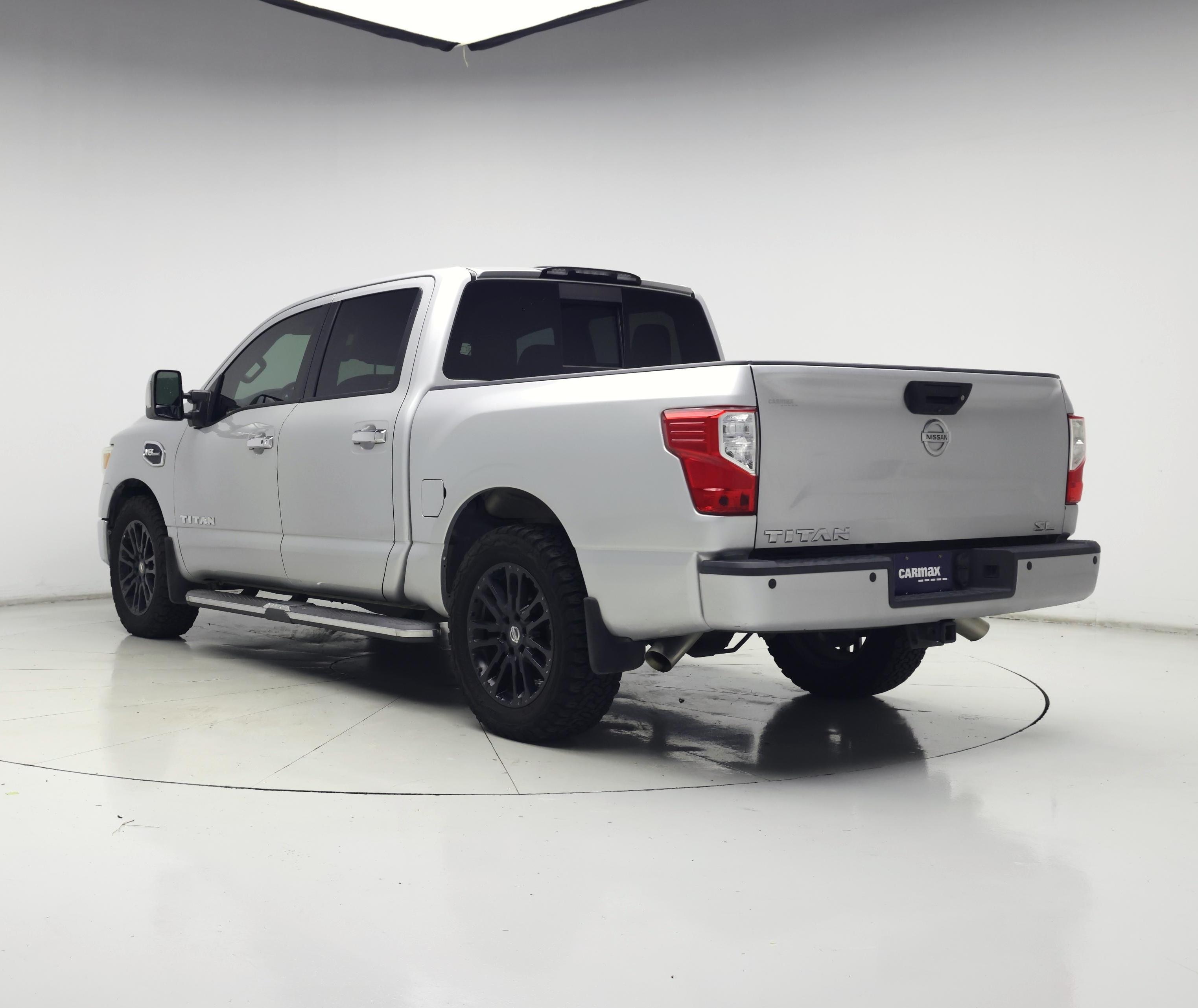 Thumbnail: 2017 Nissan Titan - 2