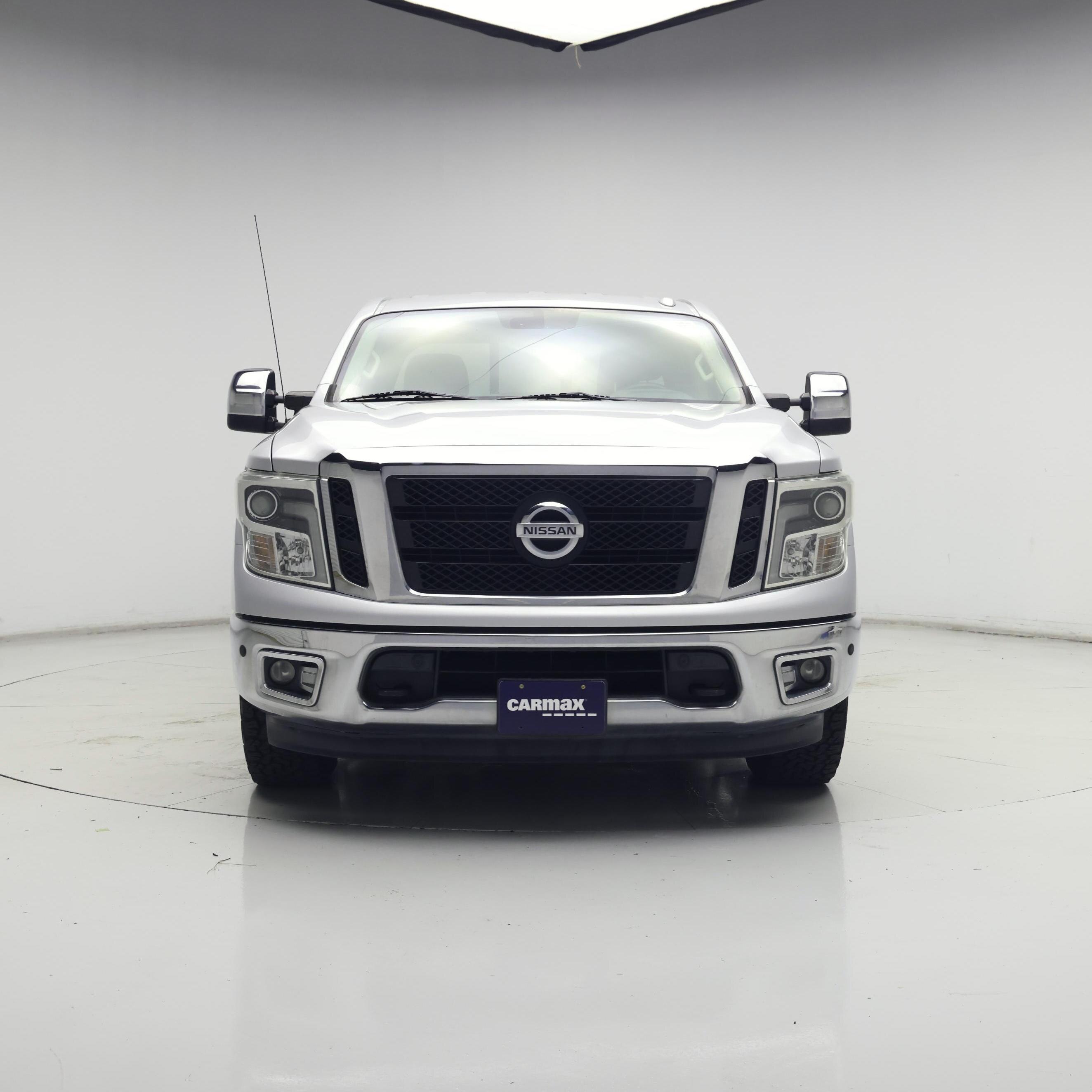Thumbnail: 2017 Nissan Titan - 5