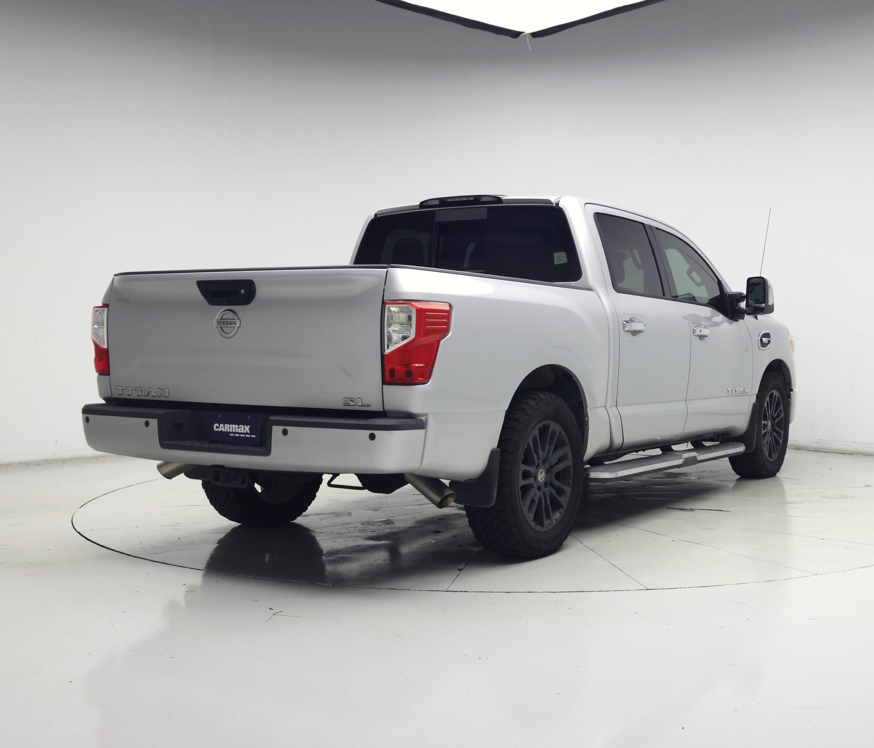Thumbnail: 2017 Nissan Titan - 8