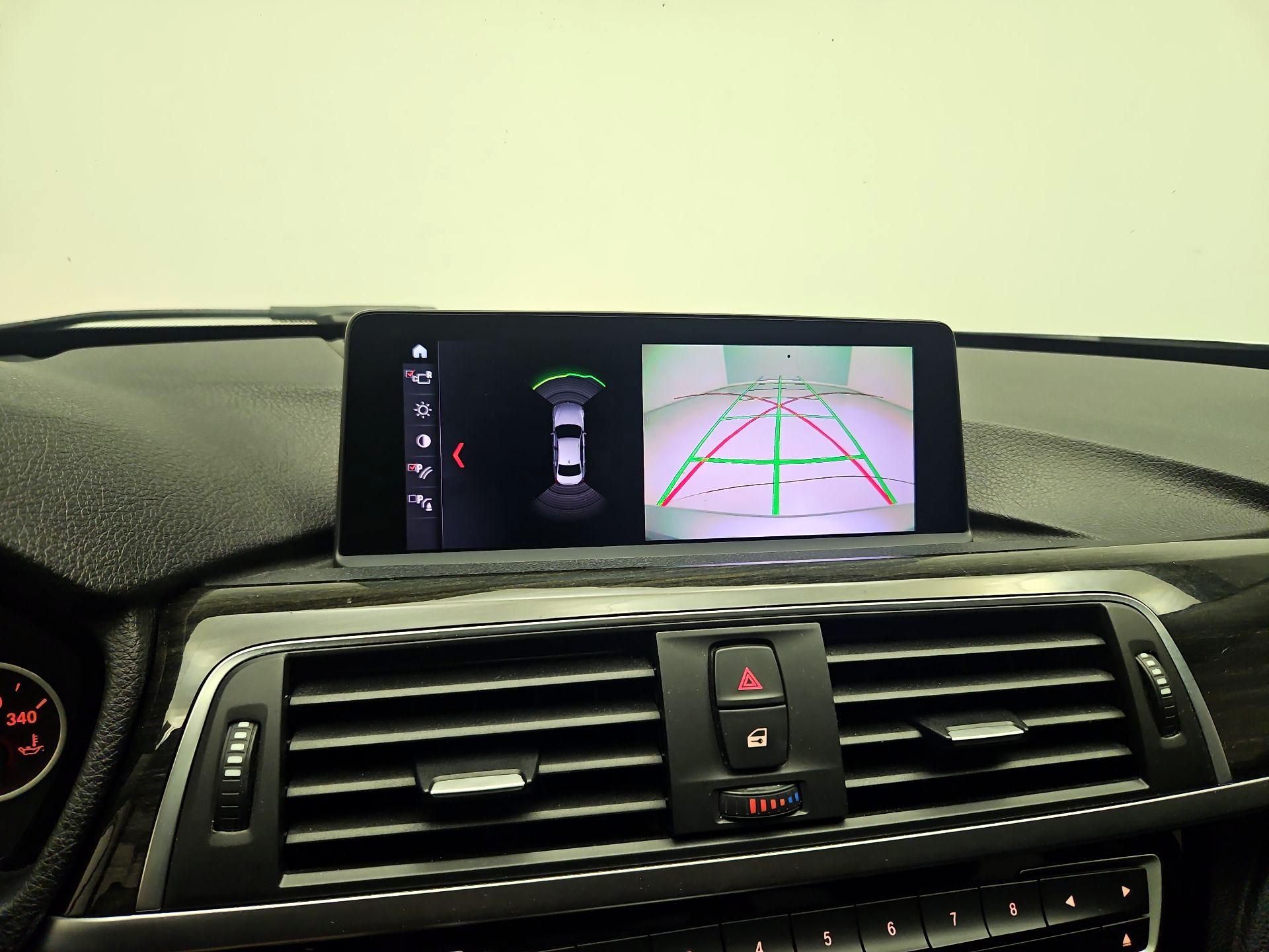 Thumbnail: 2016 BMW 3 Series - 15