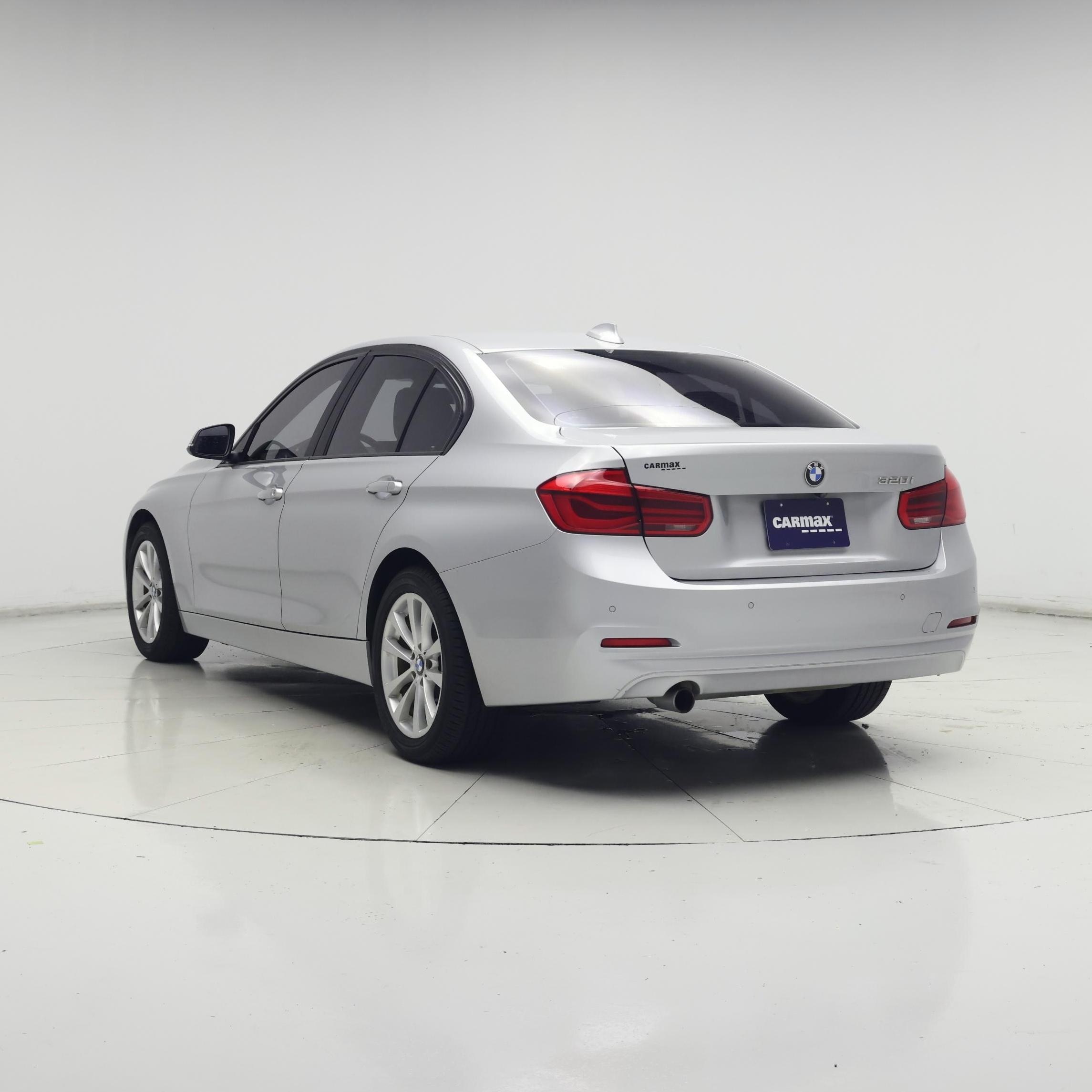 Thumbnail: 2016 BMW 3 Series - 2