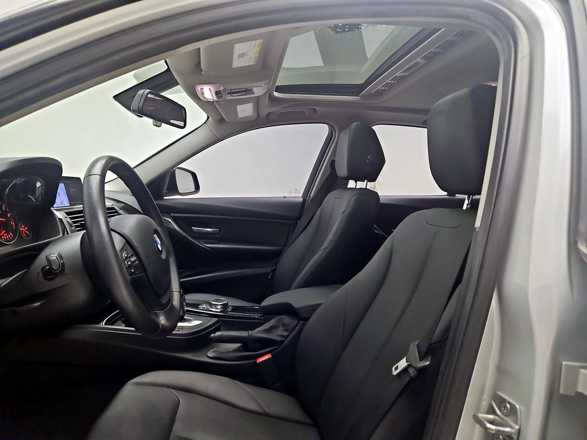 Thumbnail: 2016 BMW 3 Series - 20