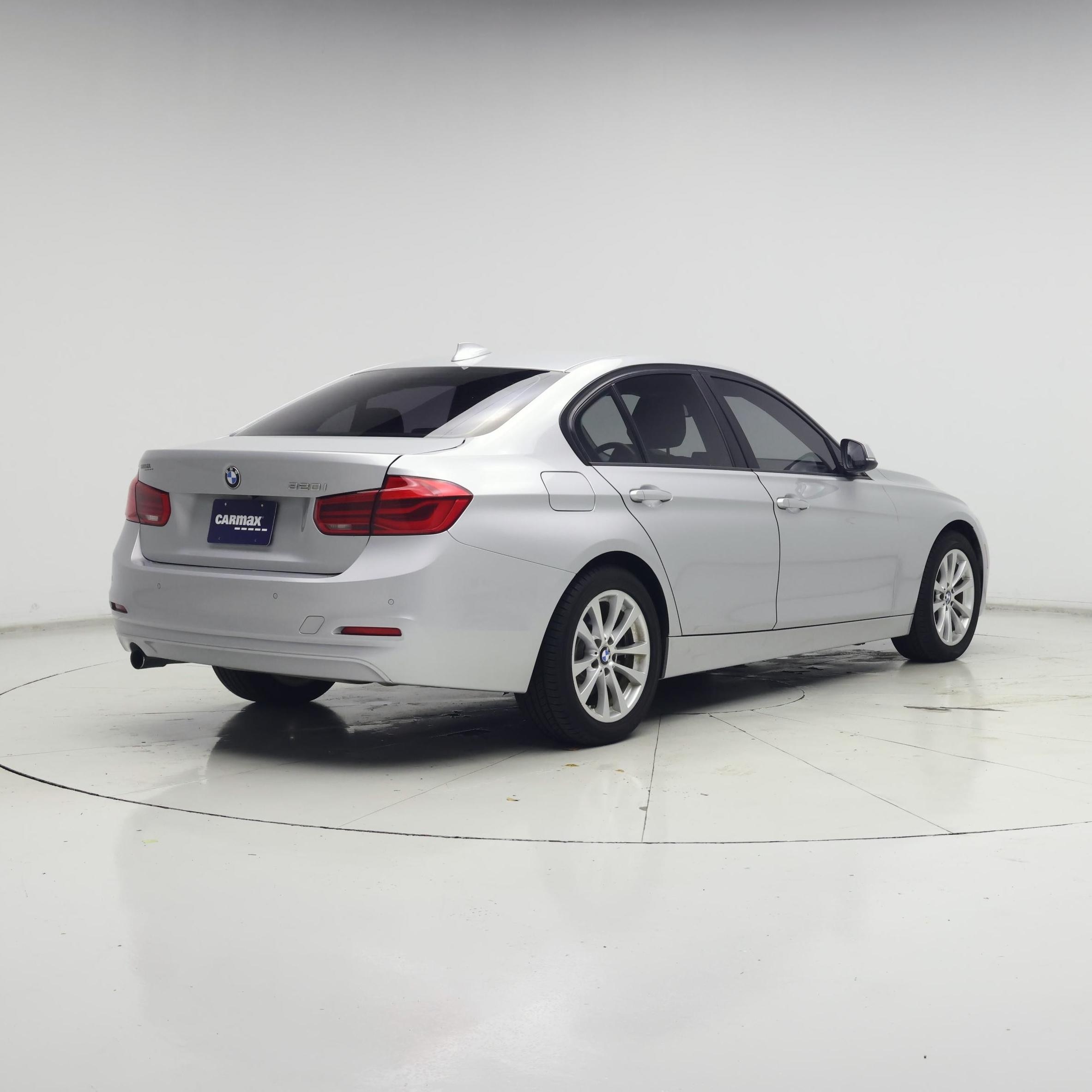 Thumbnail: 2016 BMW 3 Series - 8
