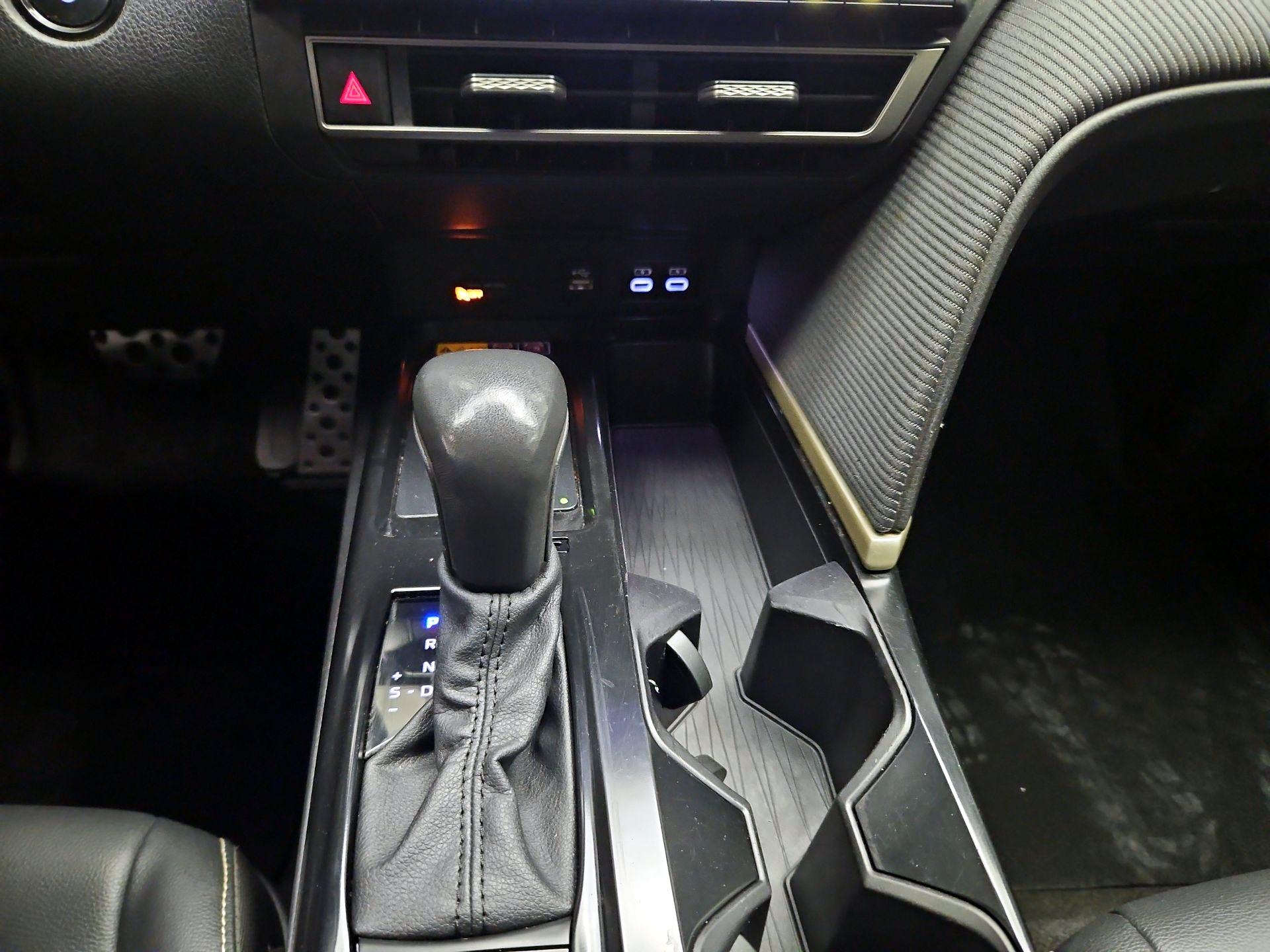 Thumbnail: 2025 Toyota Camry - 16