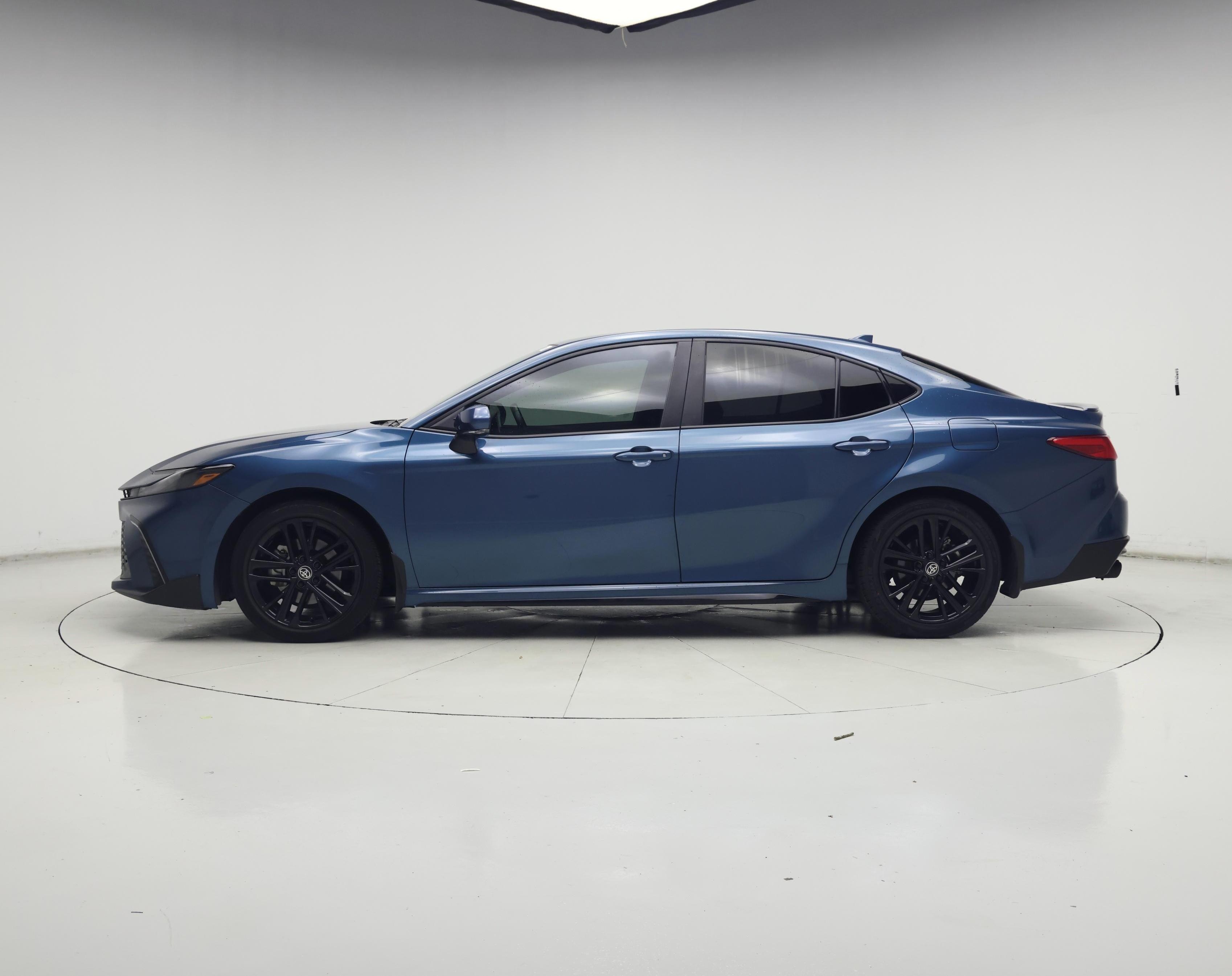 Thumbnail: 2025 Toyota Camry - 3