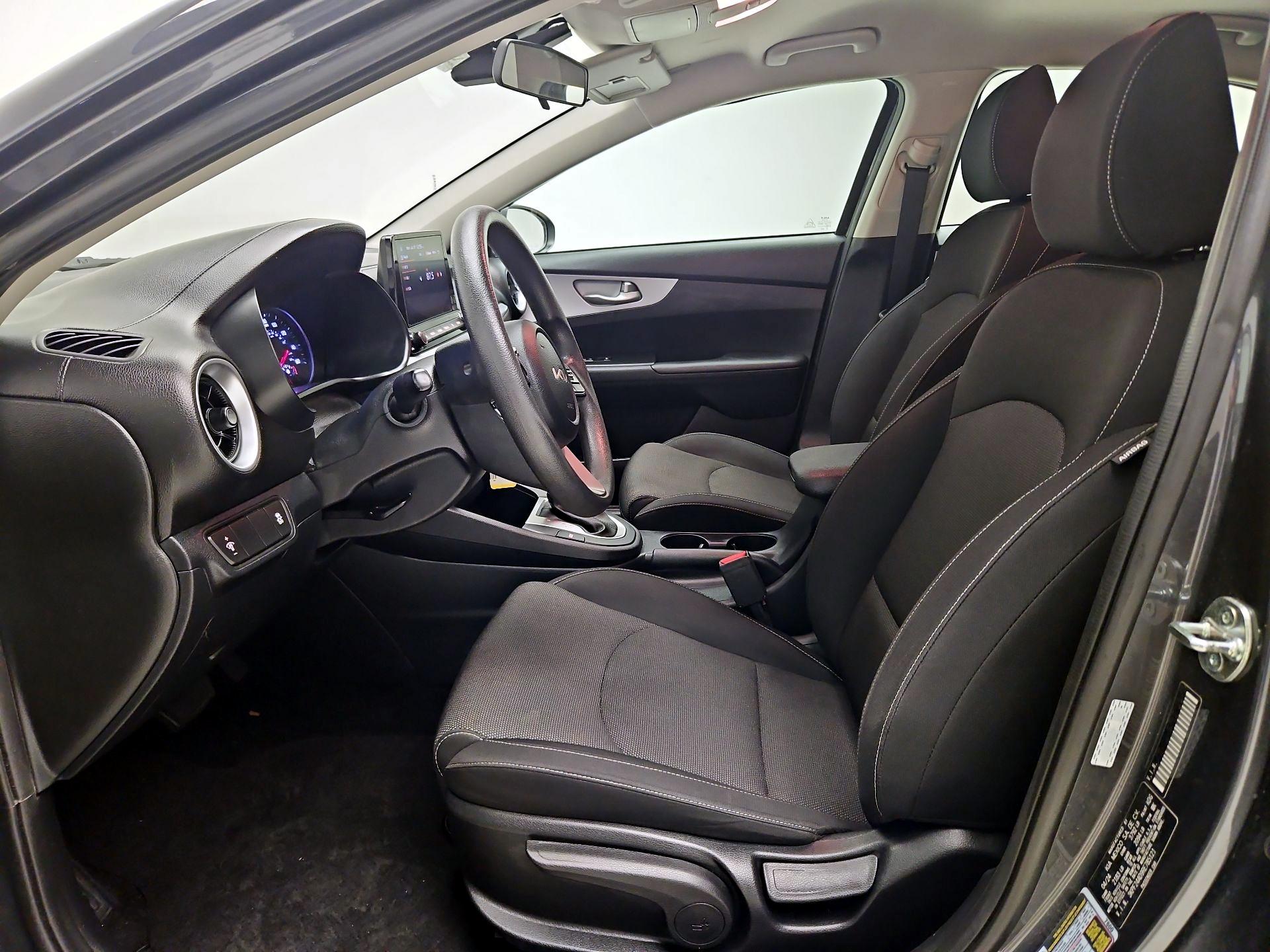Thumbnail: 2024 Kia Forte - 11