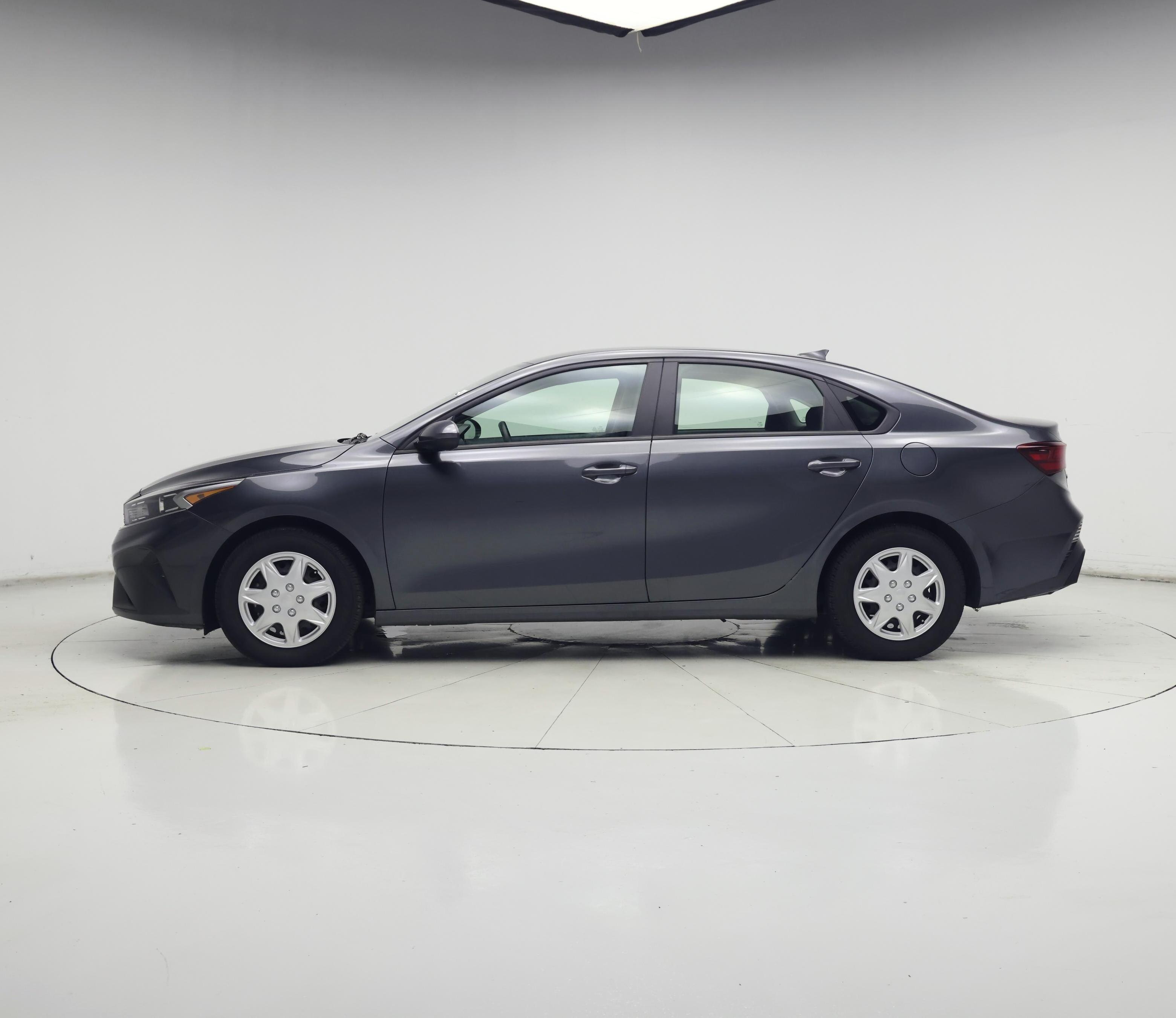 Thumbnail: 2024 Kia Forte - 3