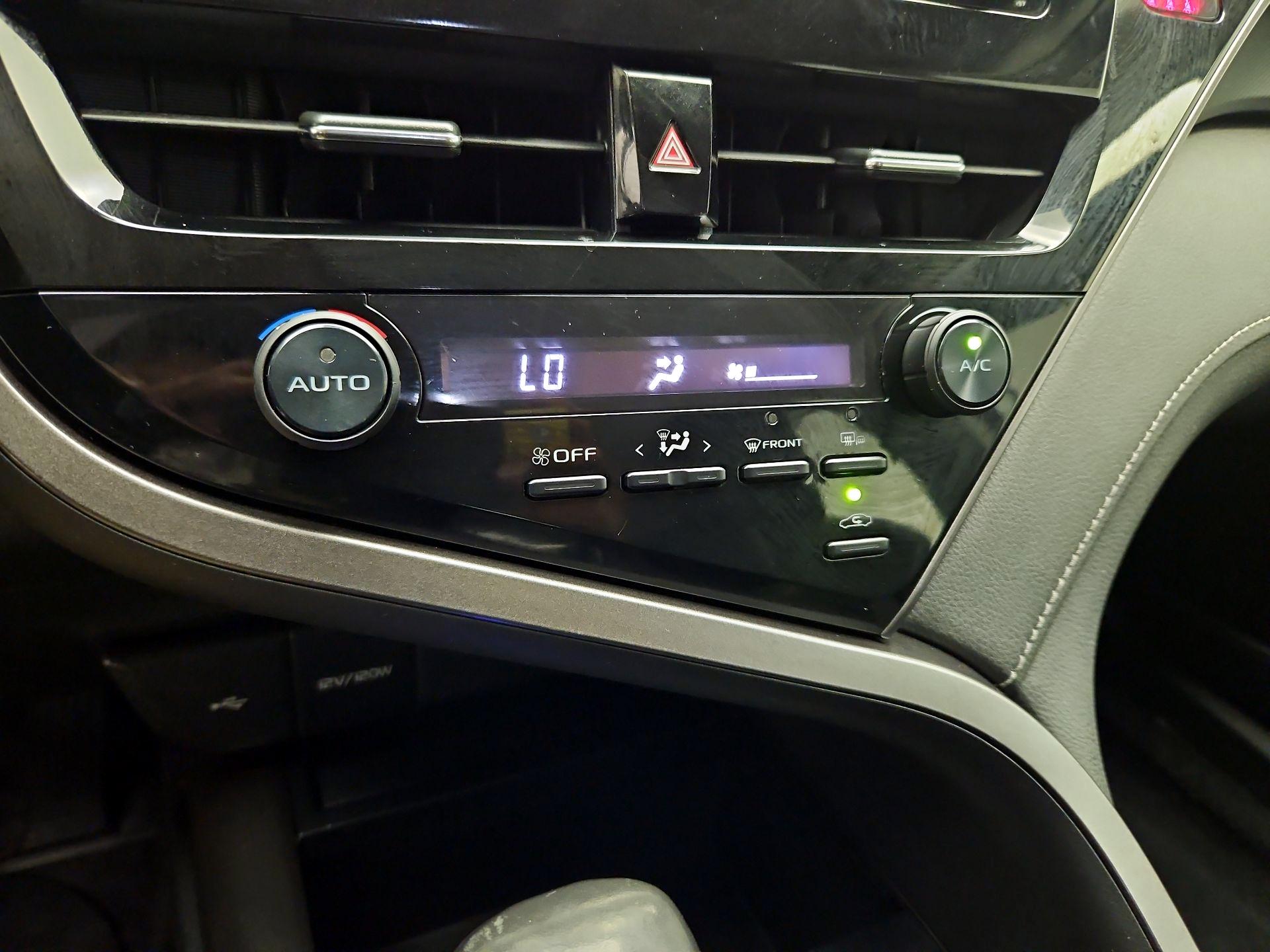 Thumbnail: 2021 Toyota Camry - 16