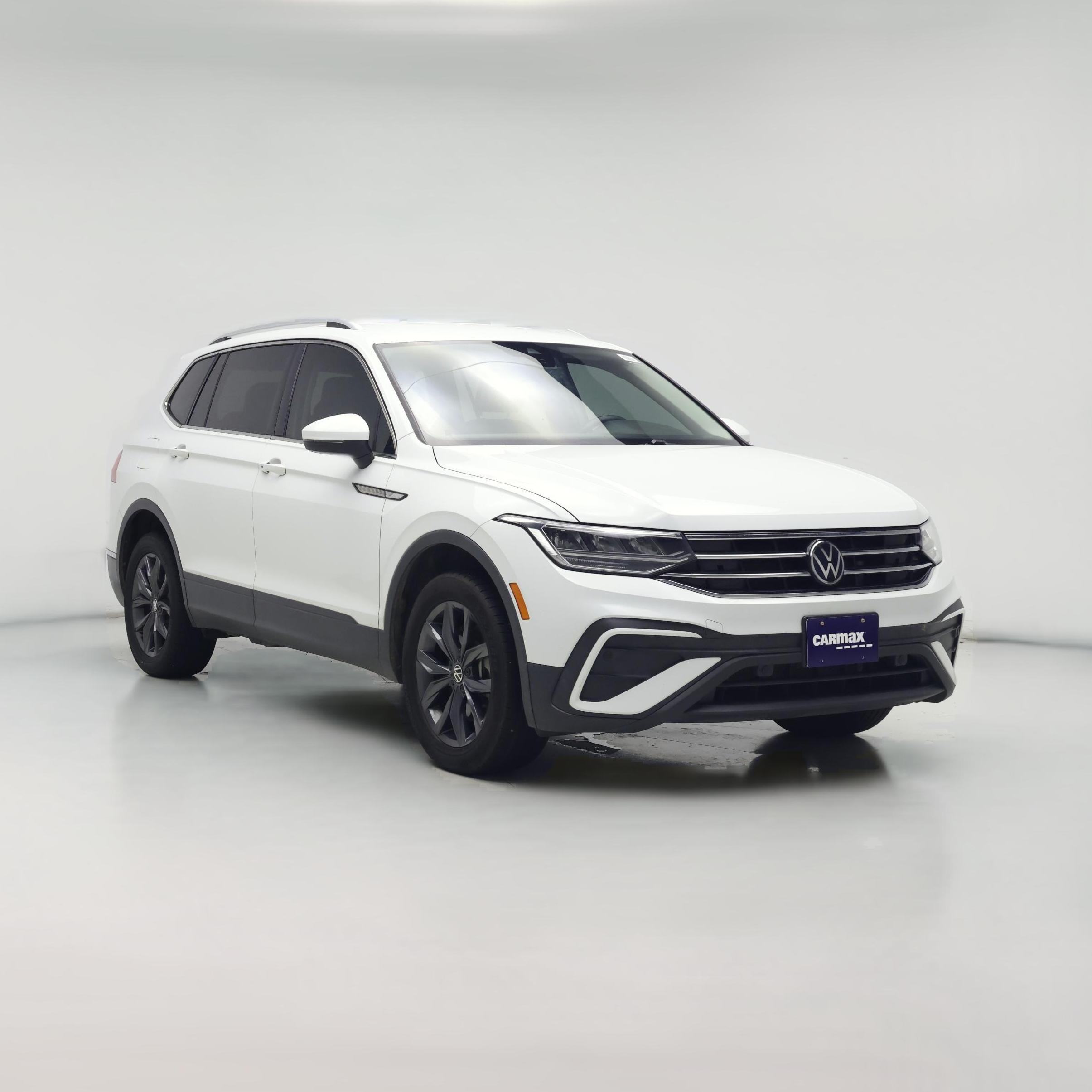 Thumbnail: 2022 Volkswagen Tiguan - 1