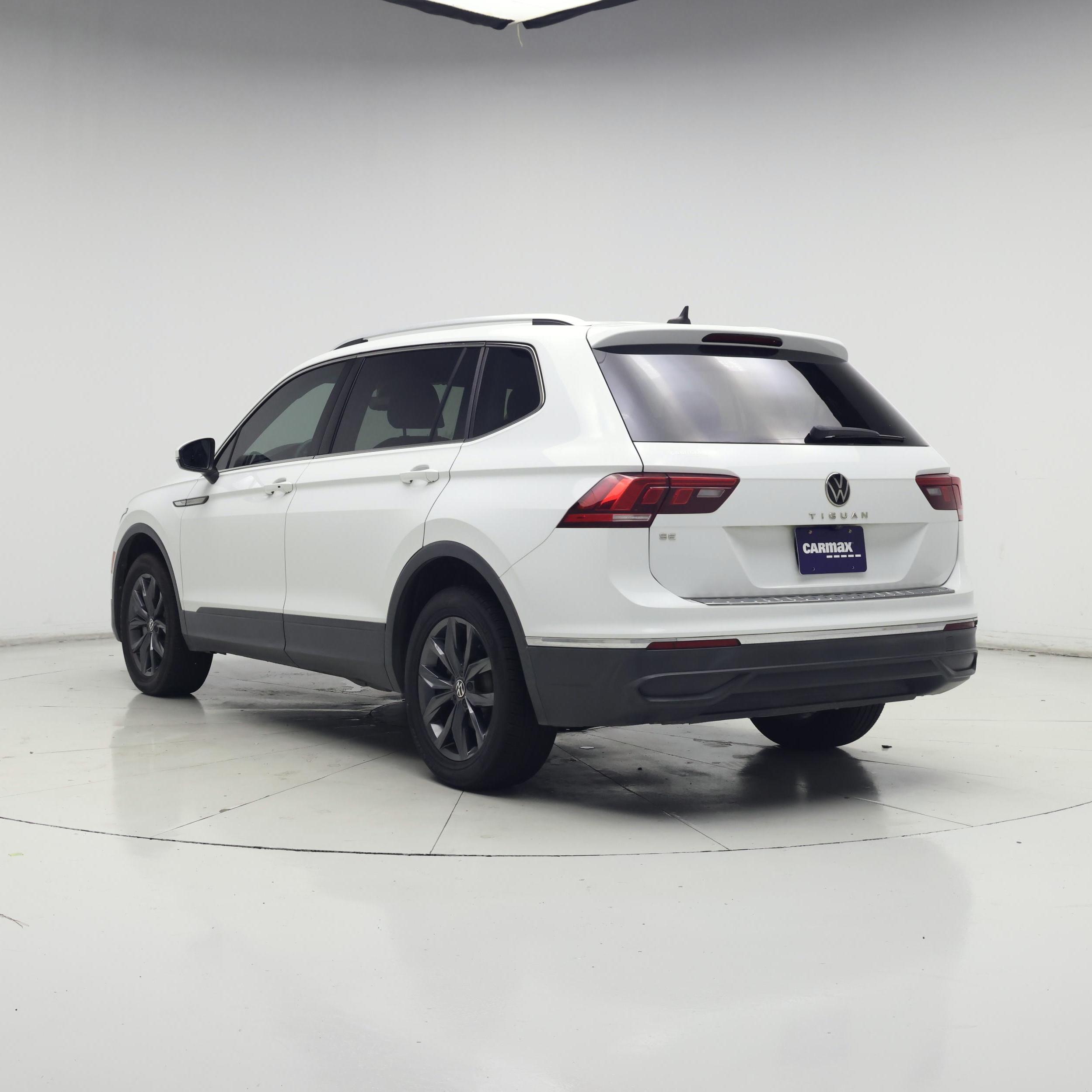 Thumbnail: 2022 Volkswagen Tiguan - 2