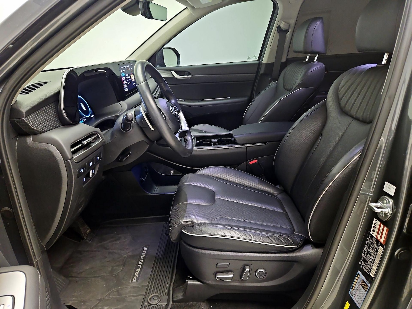 2023 Hyundai Palisade Limited - Photo 12