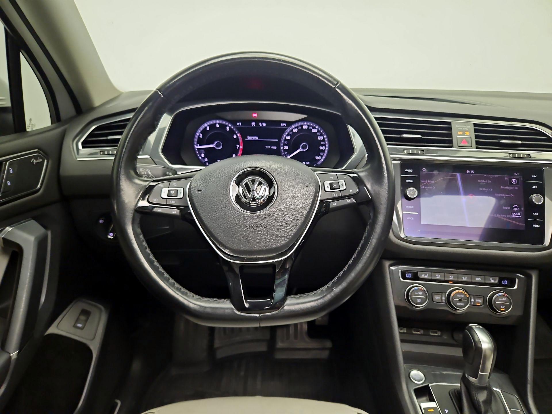 Thumbnail: 2018 Volkswagen Tiguan - 10