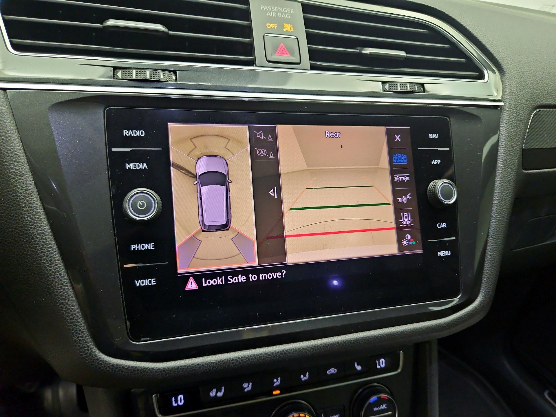 Thumbnail: 2018 Volkswagen Tiguan - 15